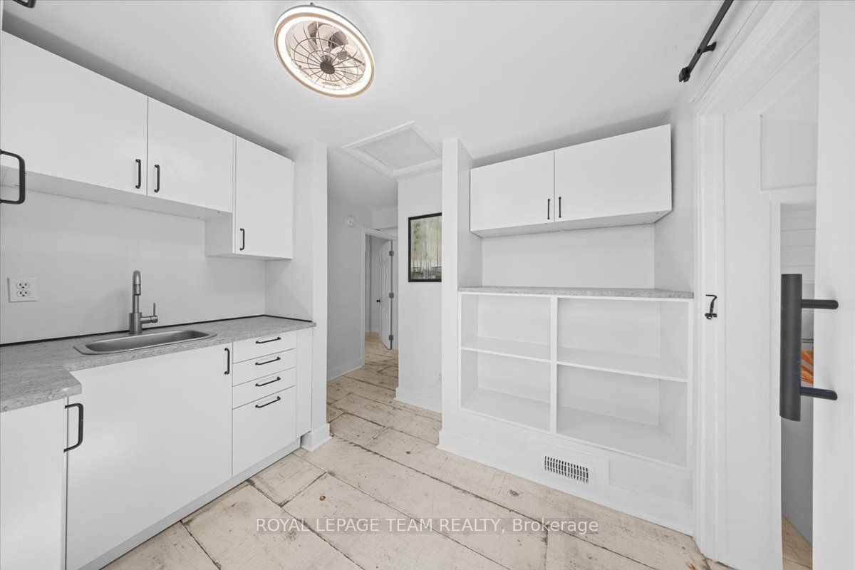 135 Upper Lorne Place Property Photo 28