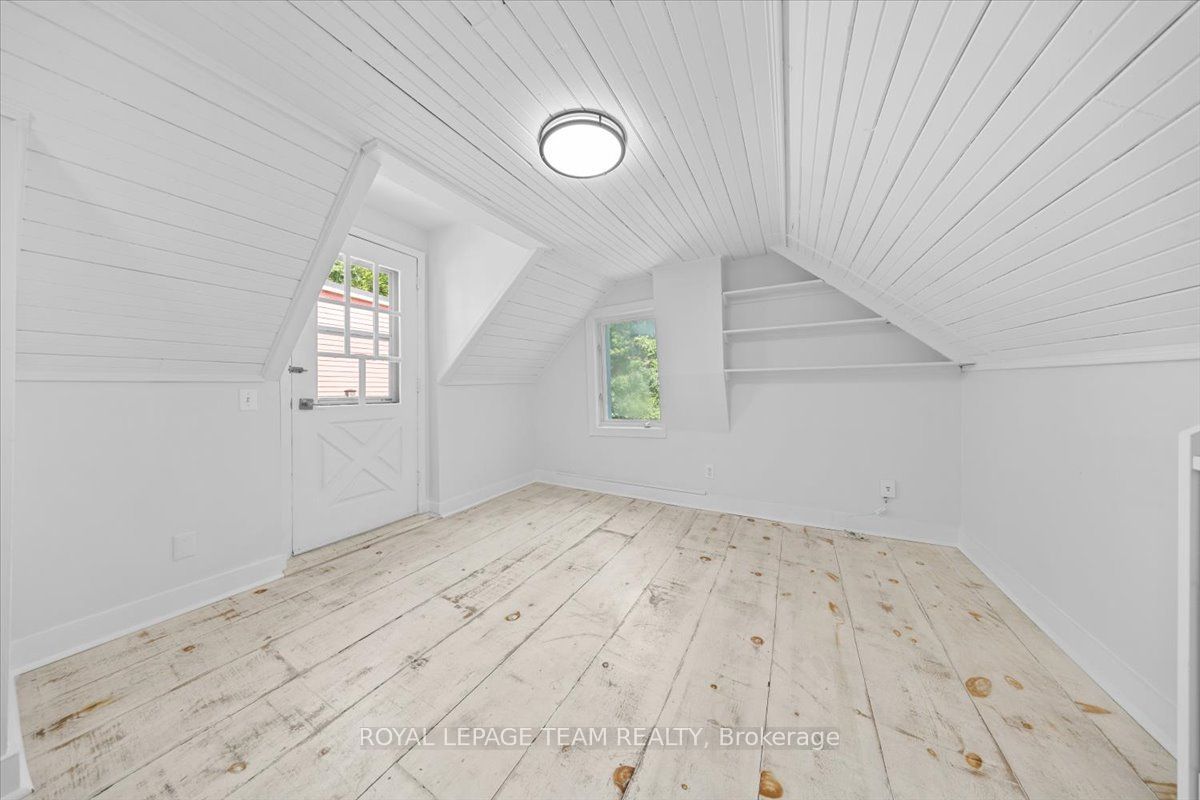 135 Upper Lorne Place Property Photo 30