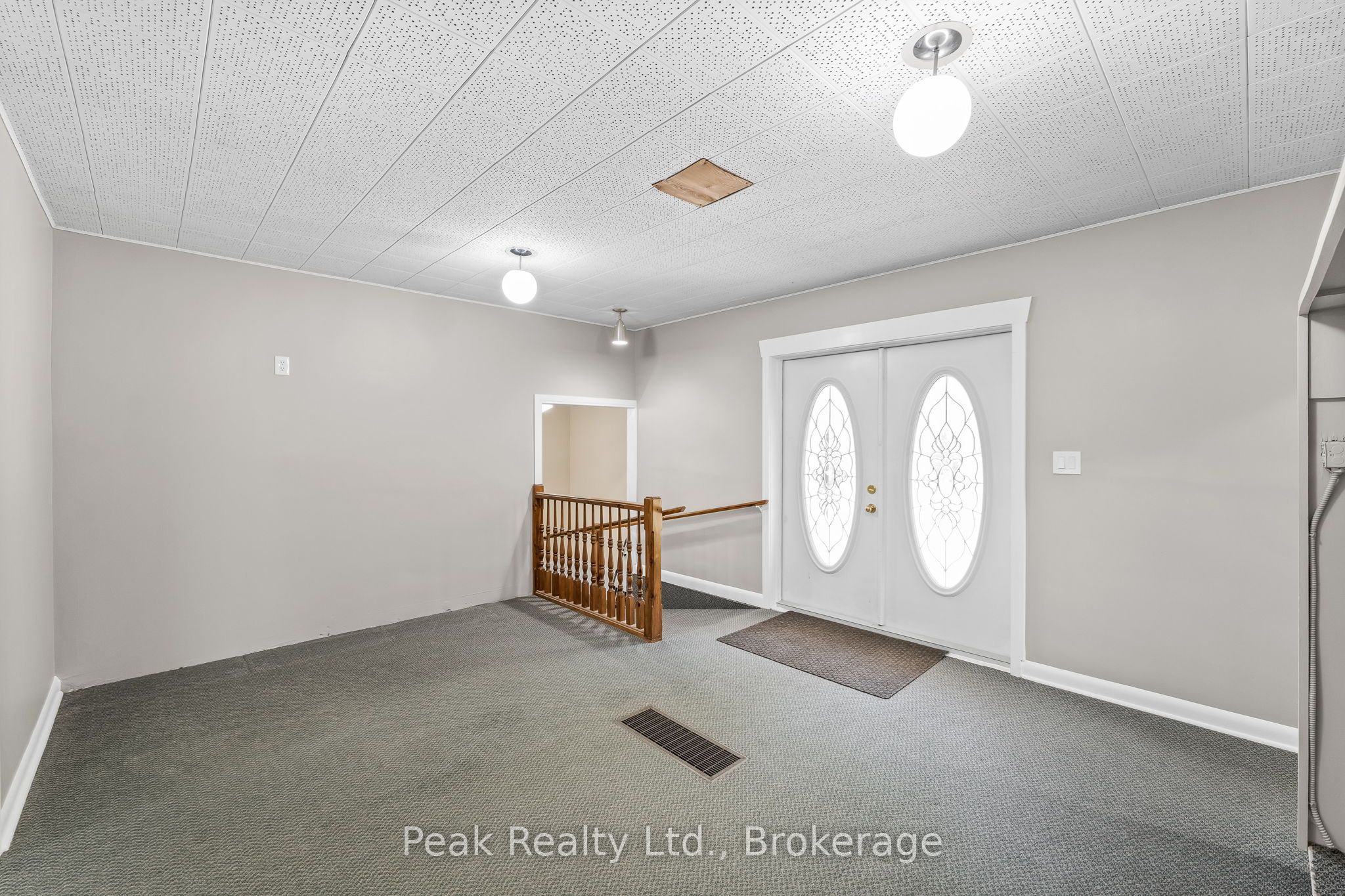 1812 Frontenac Road Property Photo 11