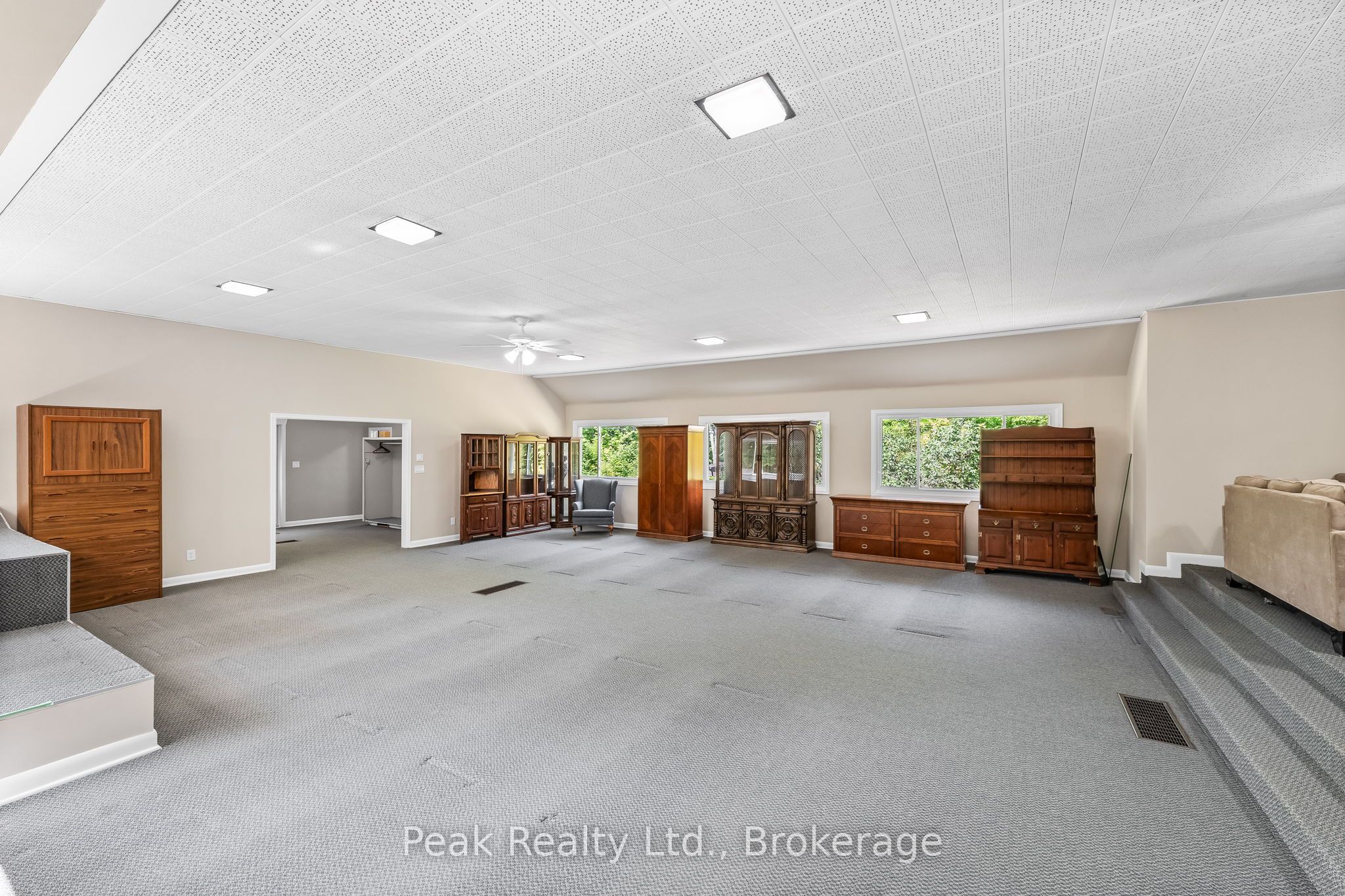 1812 Frontenac Road Property Photo 18