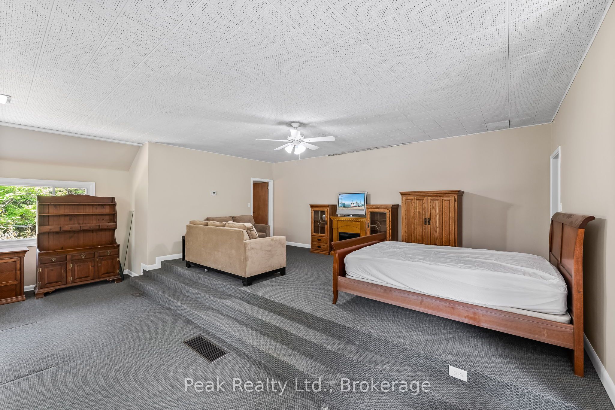 1812 Frontenac Road Property Photo 19