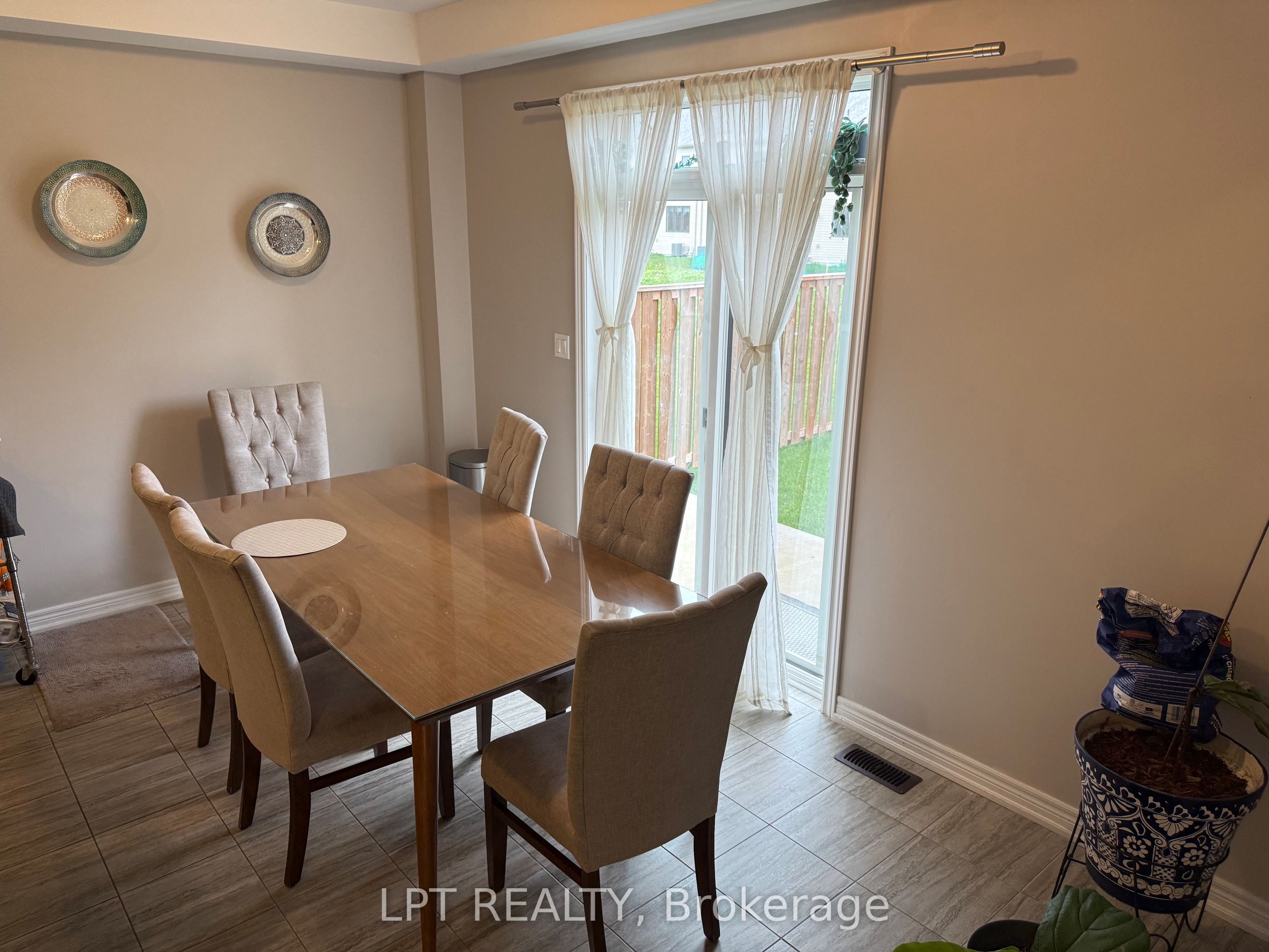 50 Spring Crest (upper Unit) Way Property Photo 9