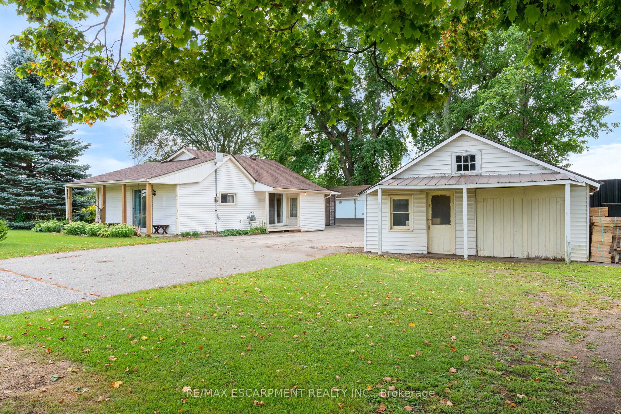 2088 Highway 3 Property Photo 4