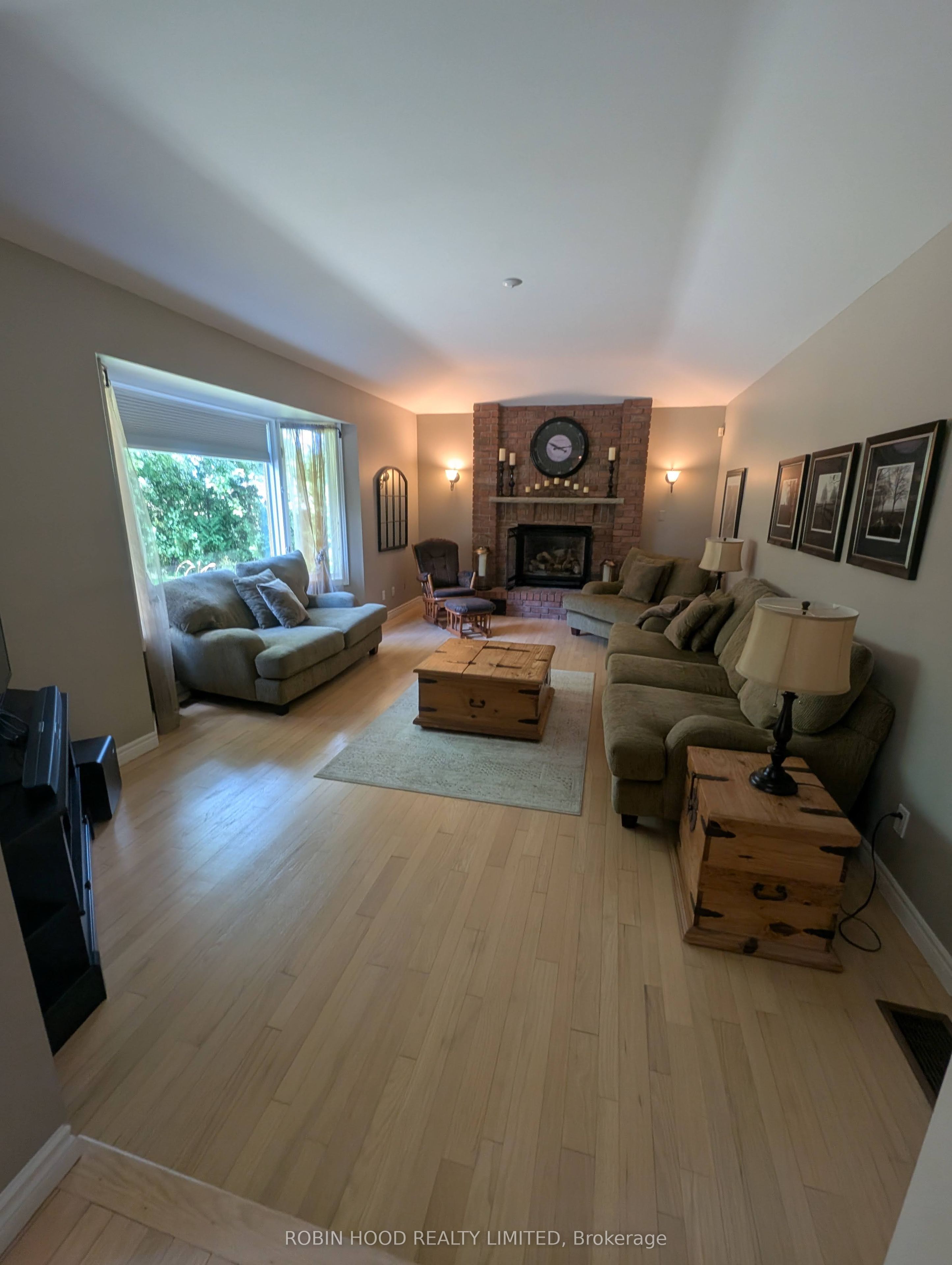 27 Hastings Park Drive Property Photo 11