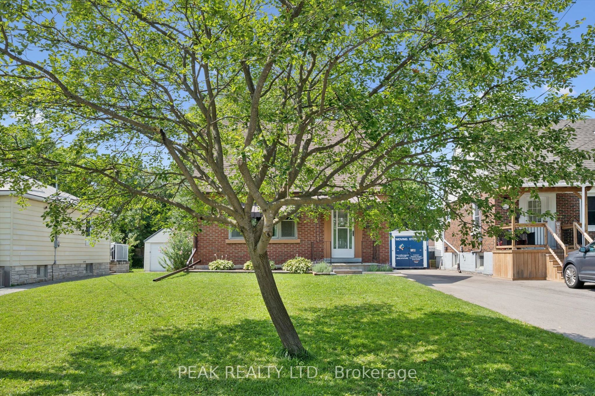 114 Lorne Crescent Property Photo 3