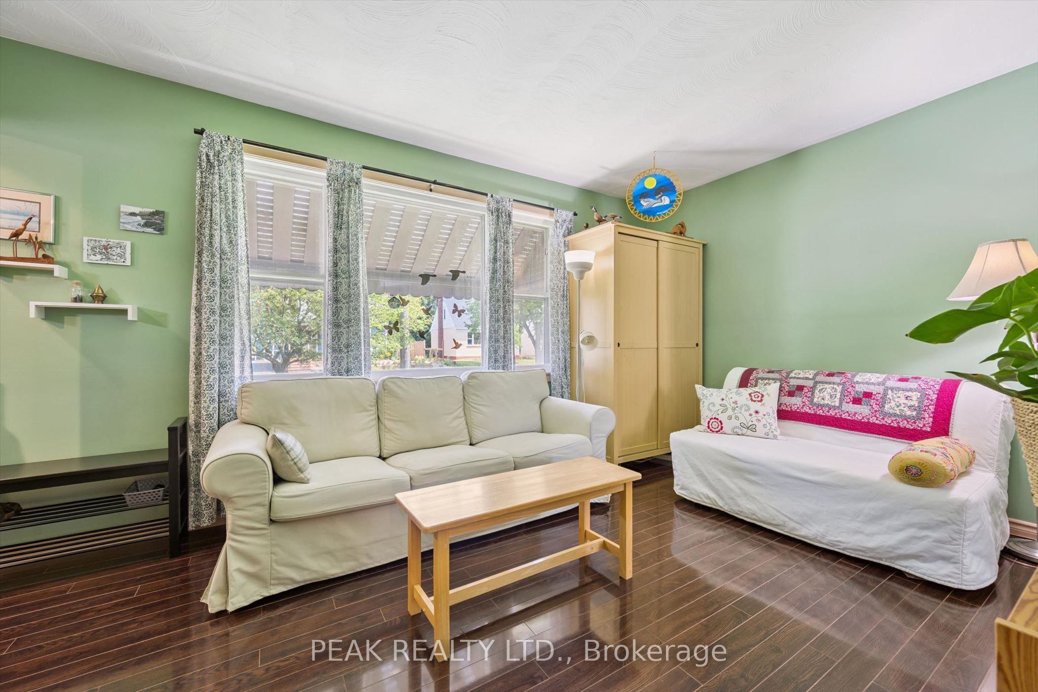 114 Lorne Crescent Property Photo 7