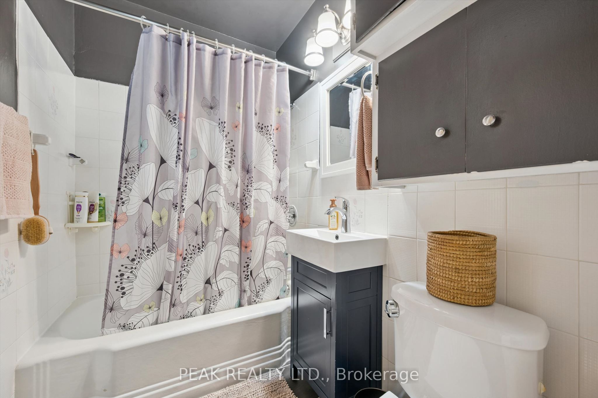 114 Lorne Crescent Property Photo 12