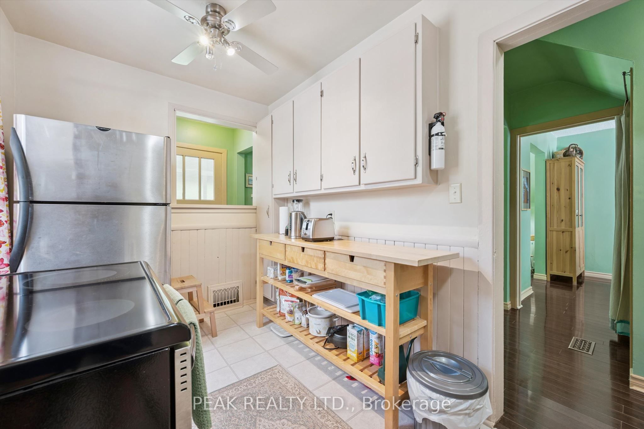 114 Lorne Crescent Property Photo 13