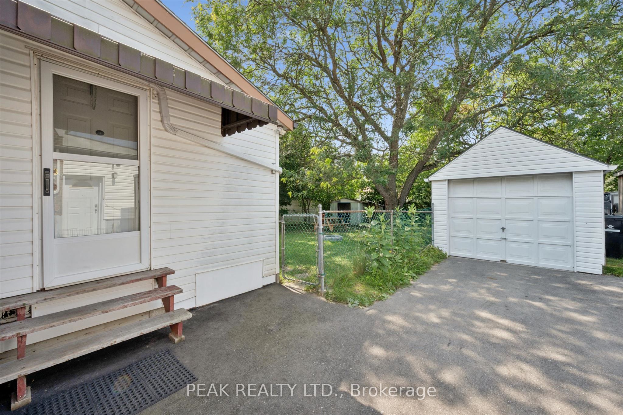 114 Lorne Crescent Property Photo 23