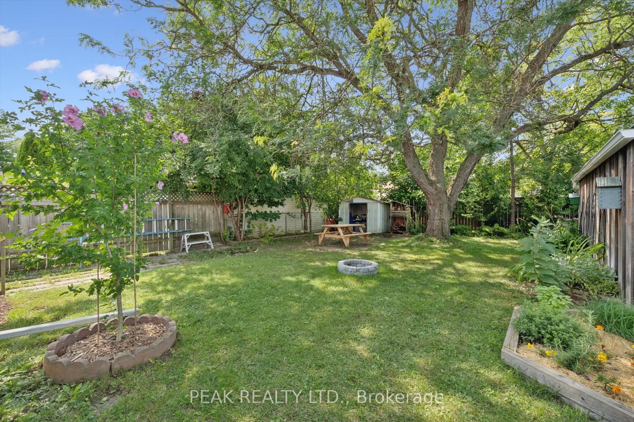 114 Lorne Crescent Property Photo 24