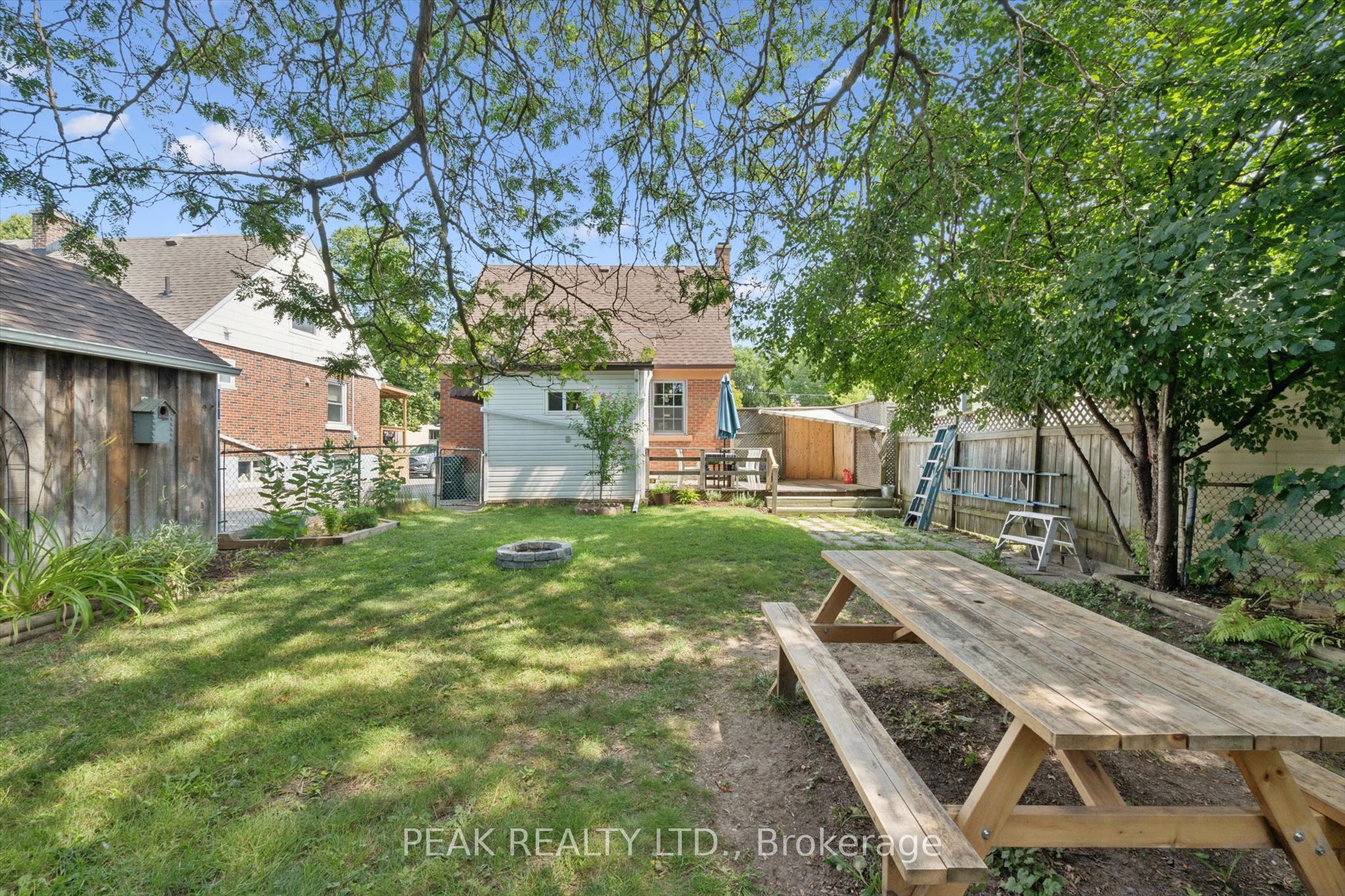 114 Lorne Crescent Property Photo 27