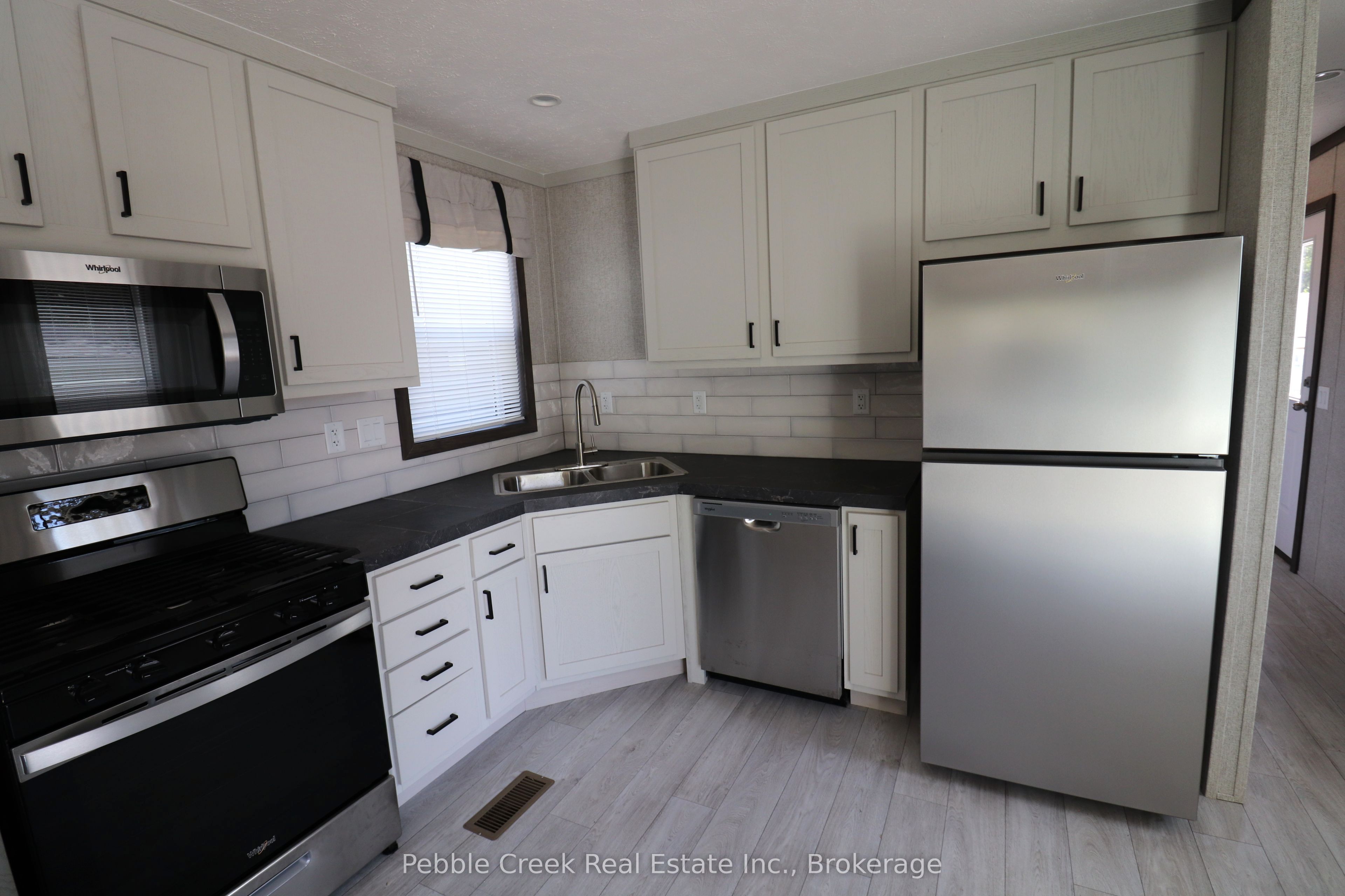 17 Sutton Drive Property Photo 7