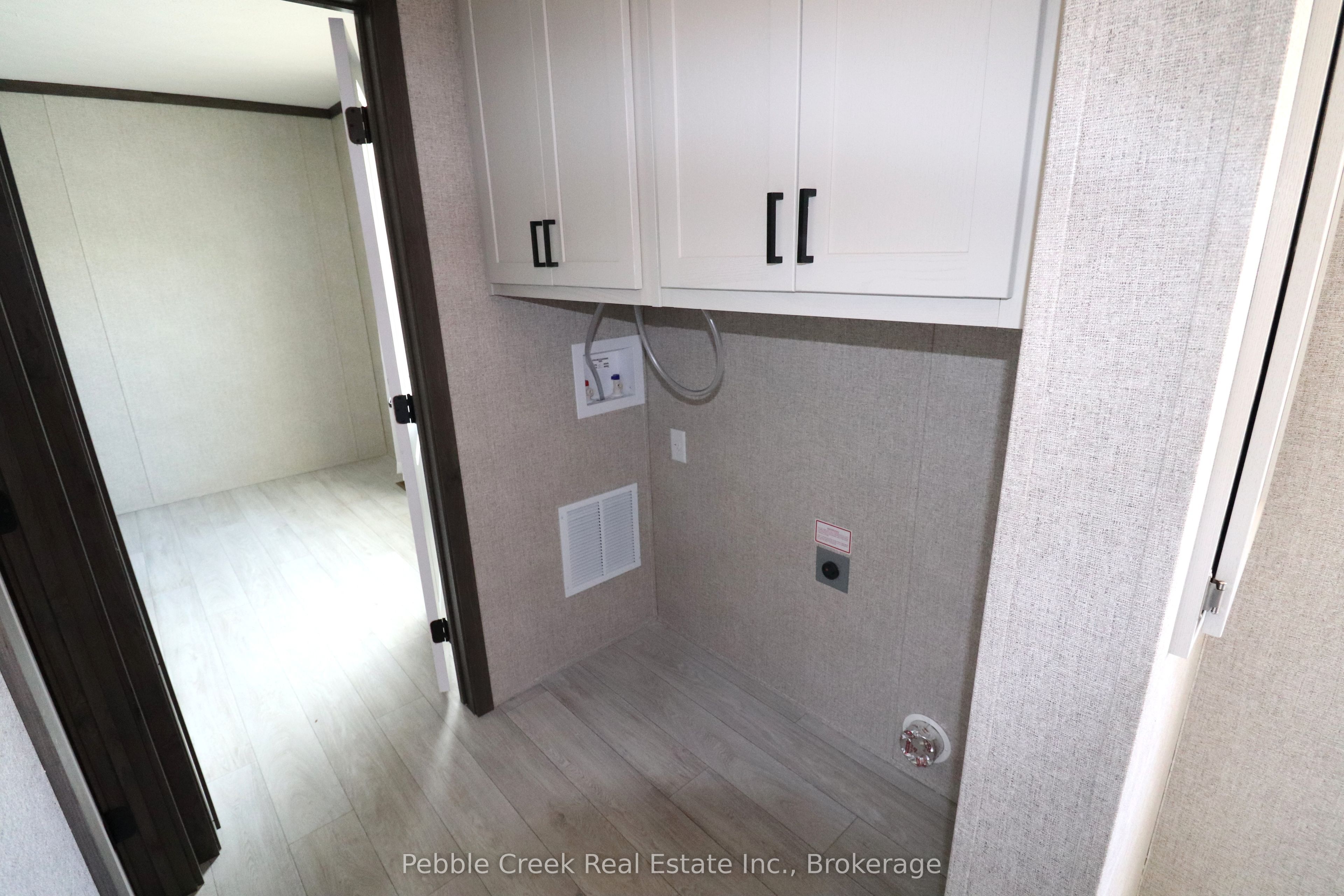 17 Sutton Drive Property Photo 16