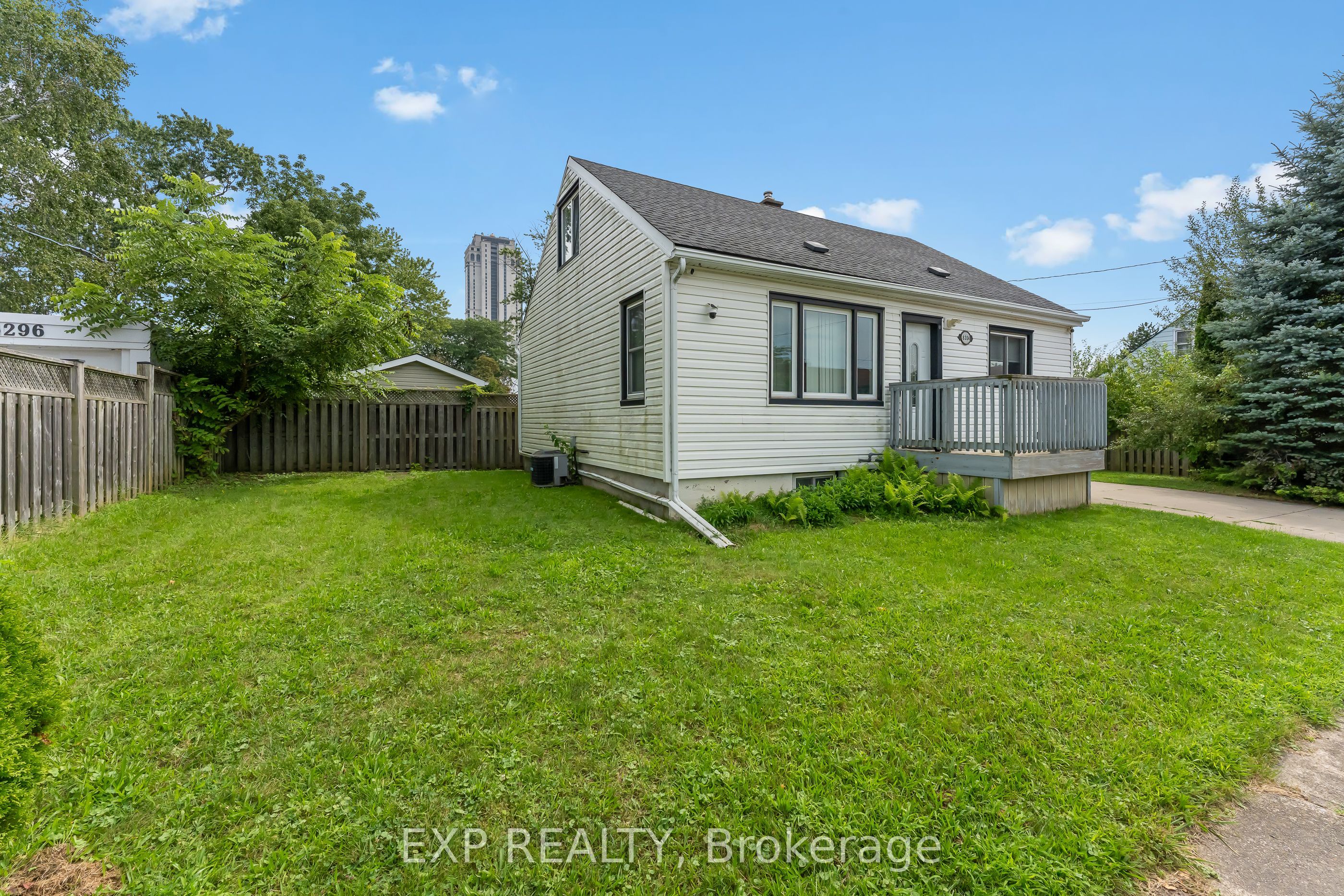 6304 Finlay Avenue Property Photo 4