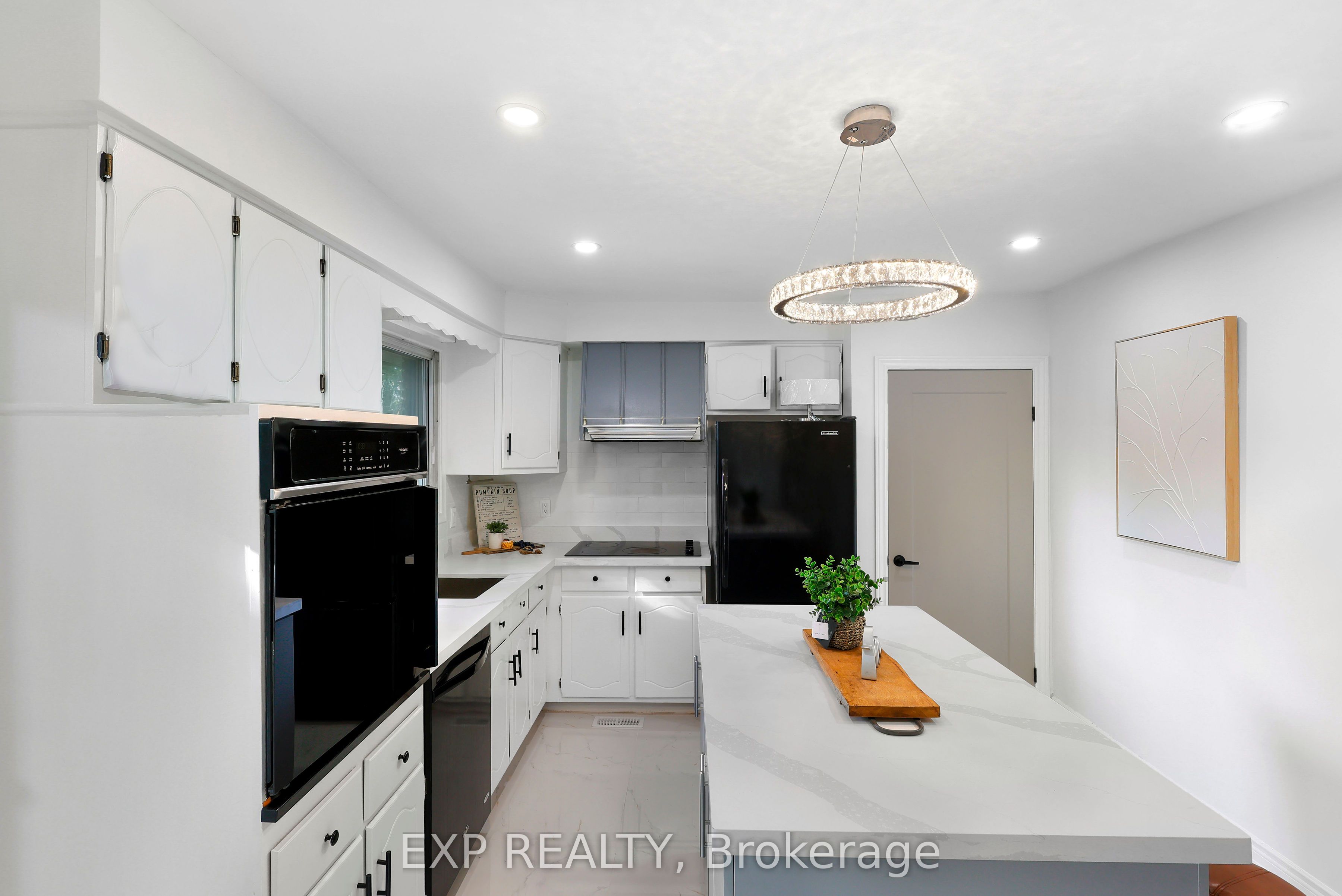 1235 Michael Street Property Photo 7