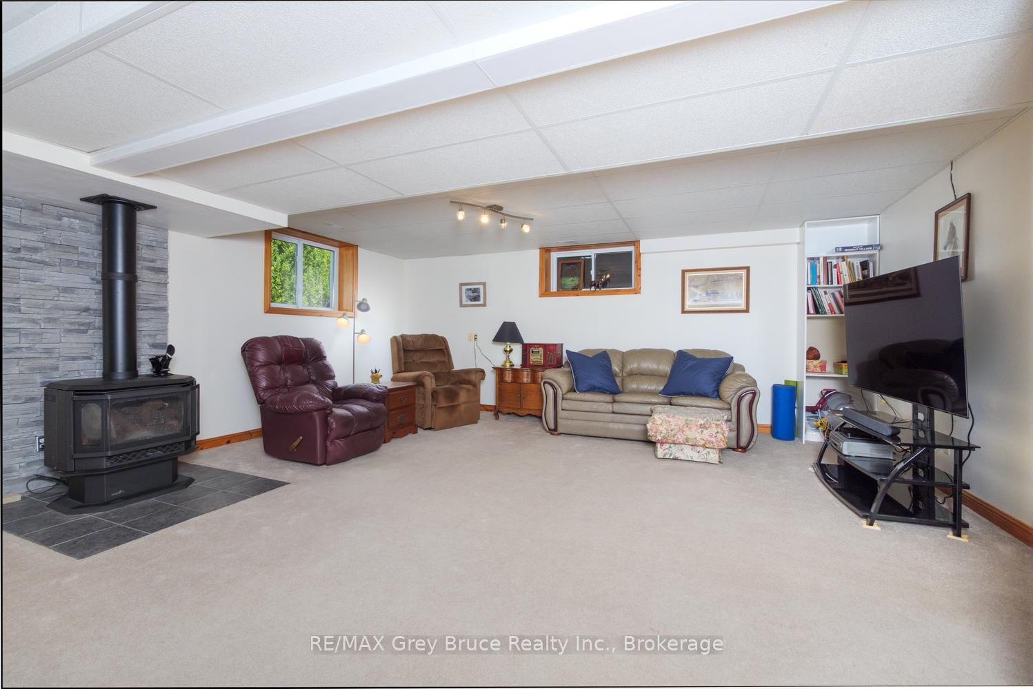 358 Huron Road Property Photo 27
