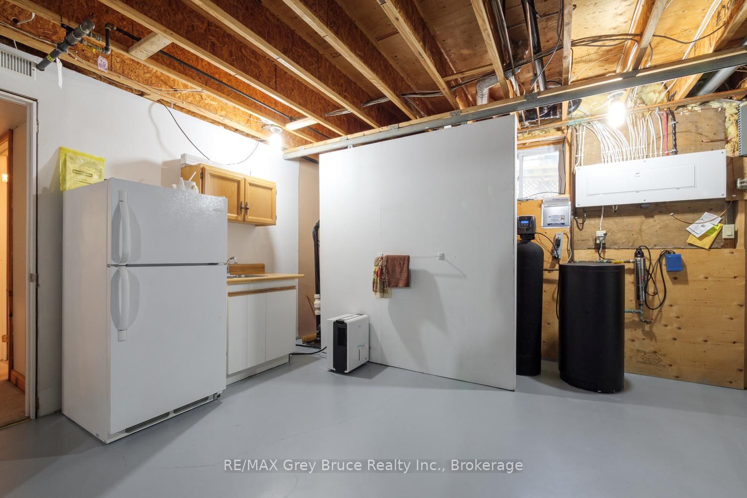 358 Huron Road Property Photo 31