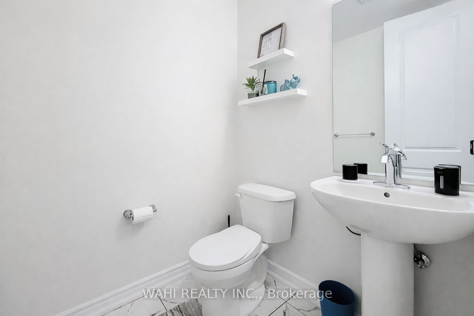 73 Lillian Way Property Photo 2