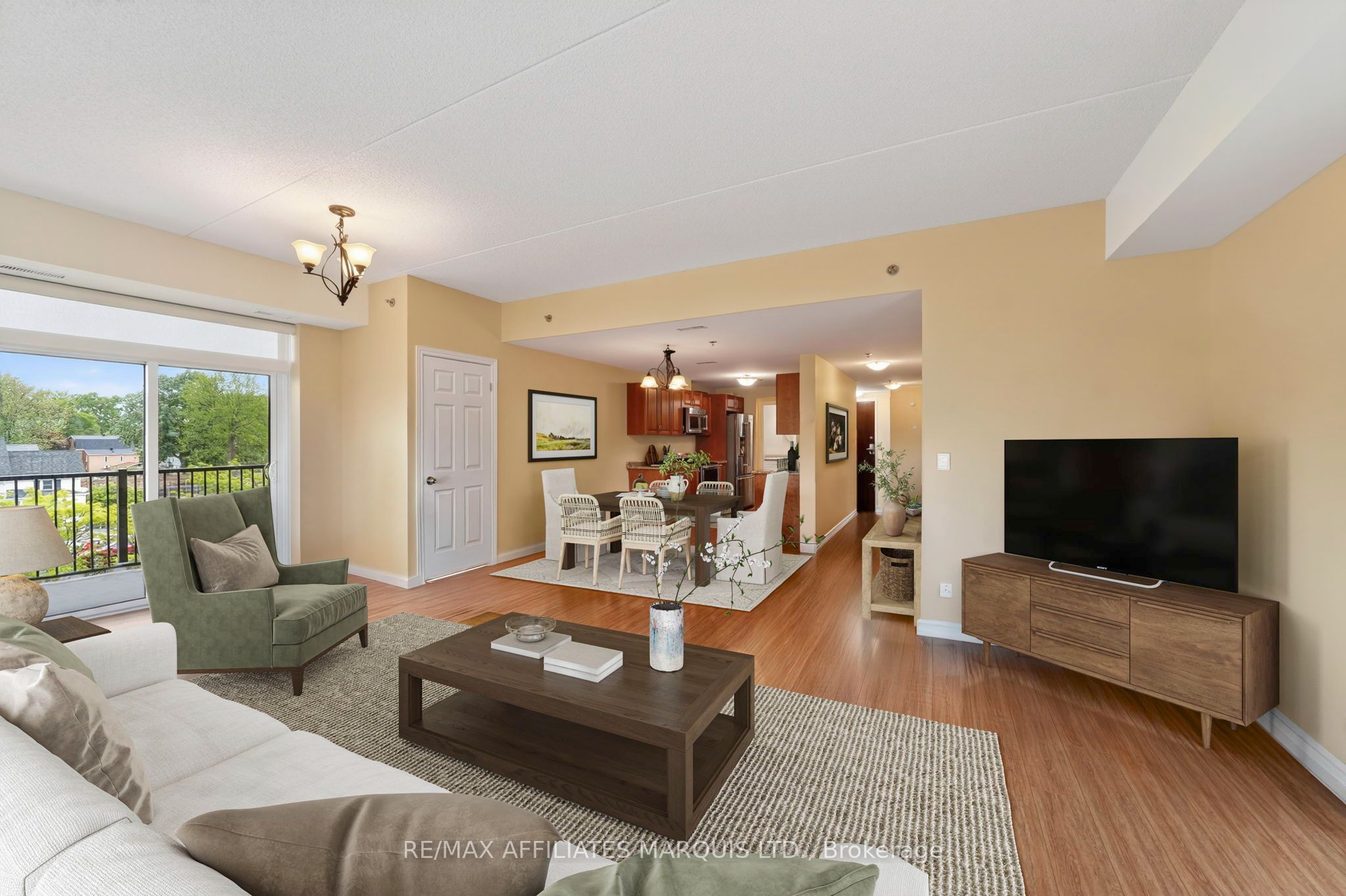 108 Second Street E 405 Property Photo 17