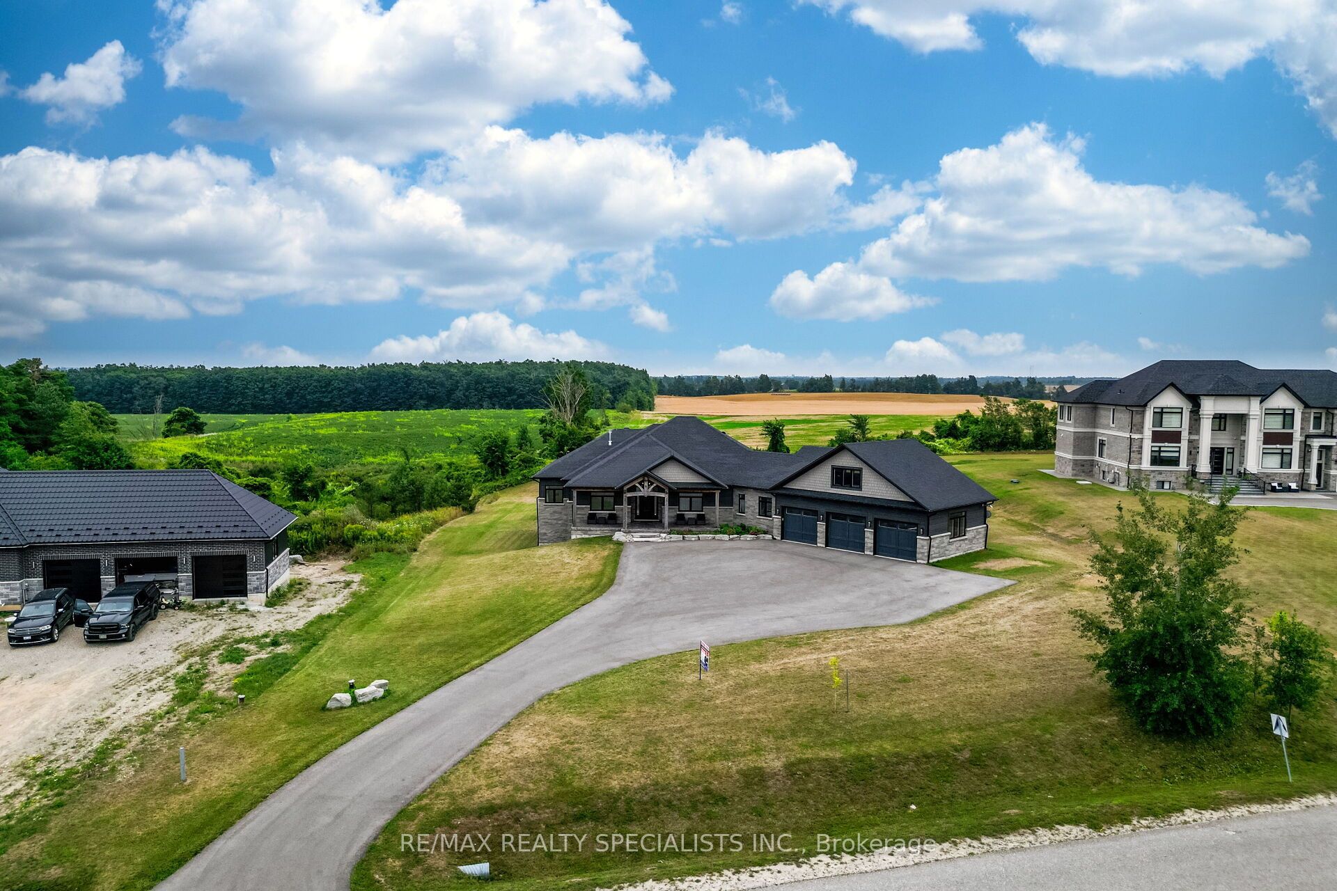 6 Rutledge Heights Property Photo 7
