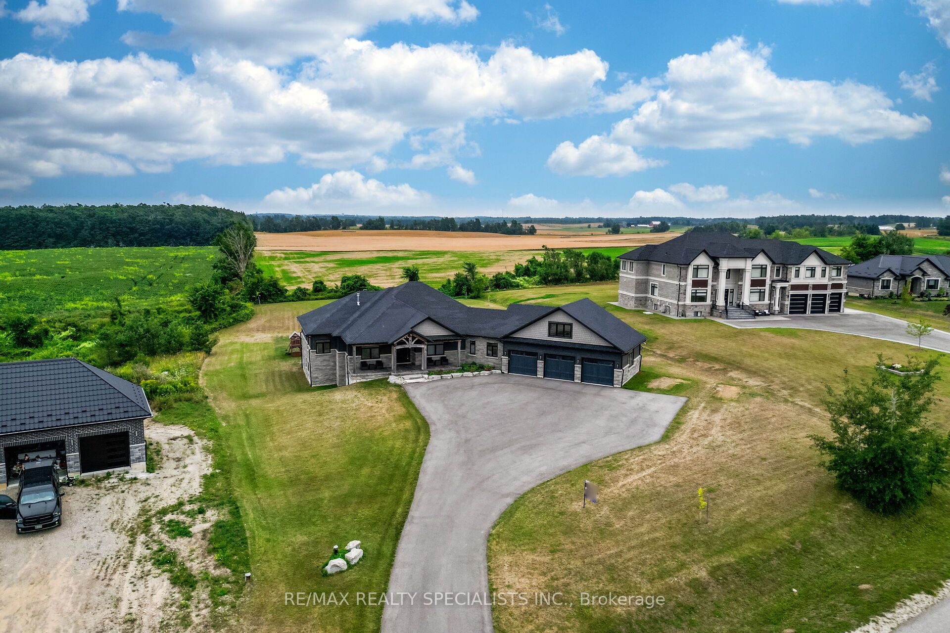 6 Rutledge Heights Property Photo 8