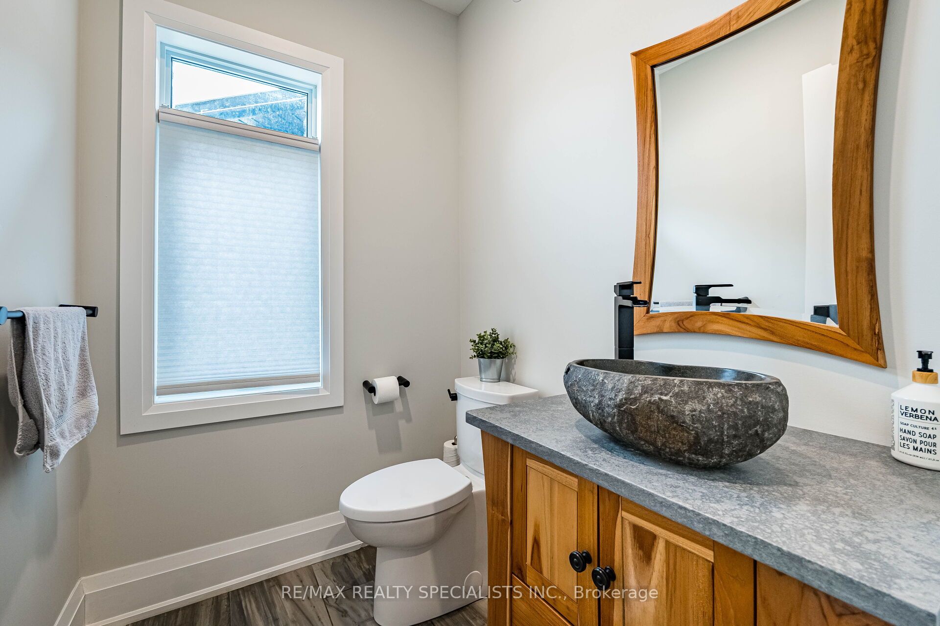 6 Rutledge Heights Property Photo 31