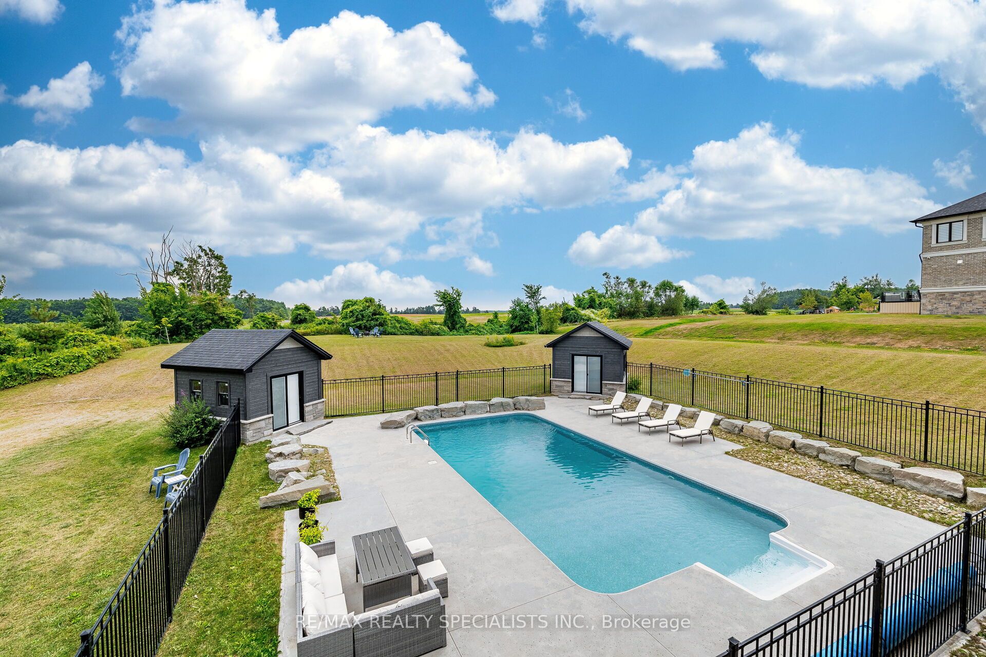 6 Rutledge Heights Property Photo 35