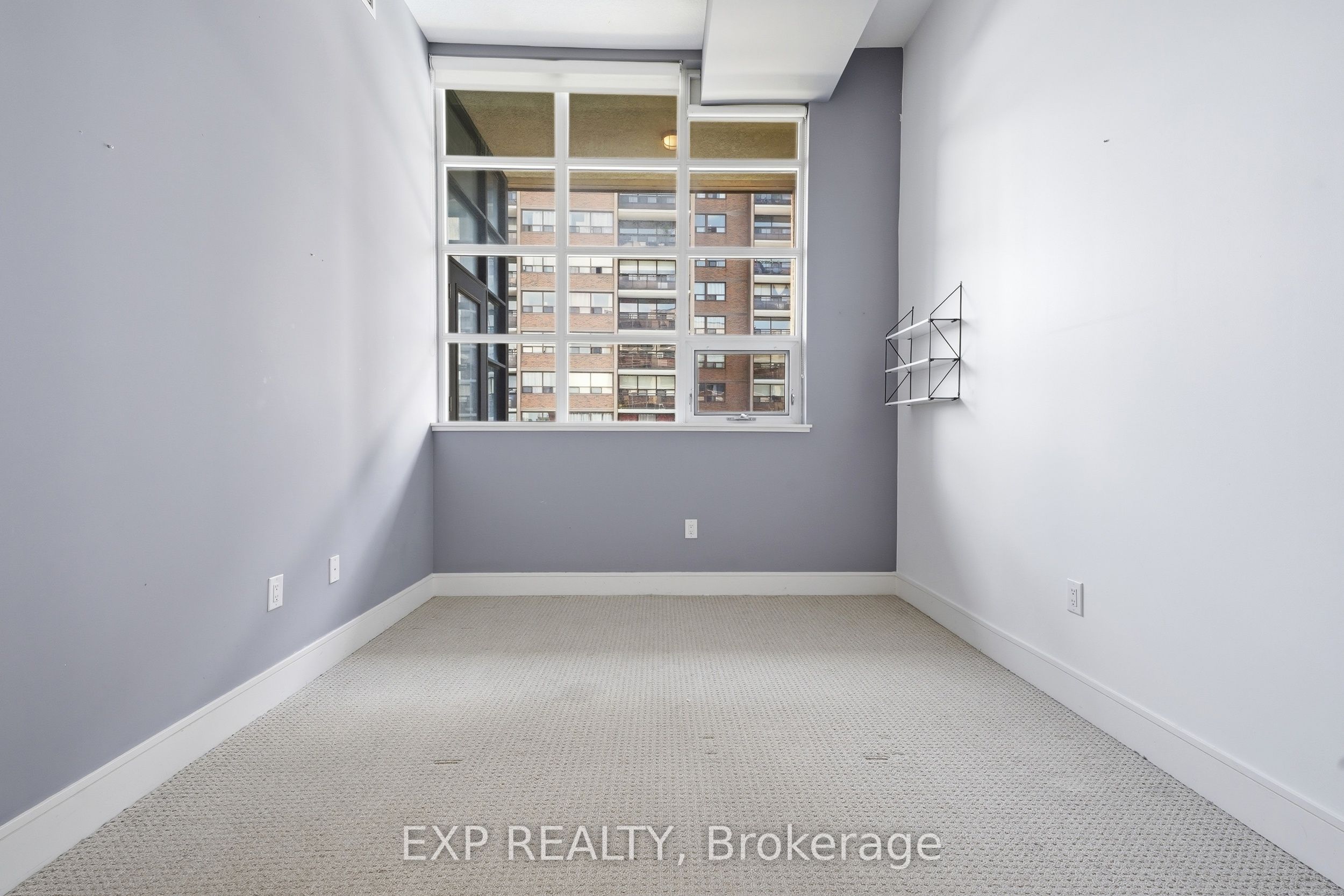 112 Benton Street 417 Property Photo 11