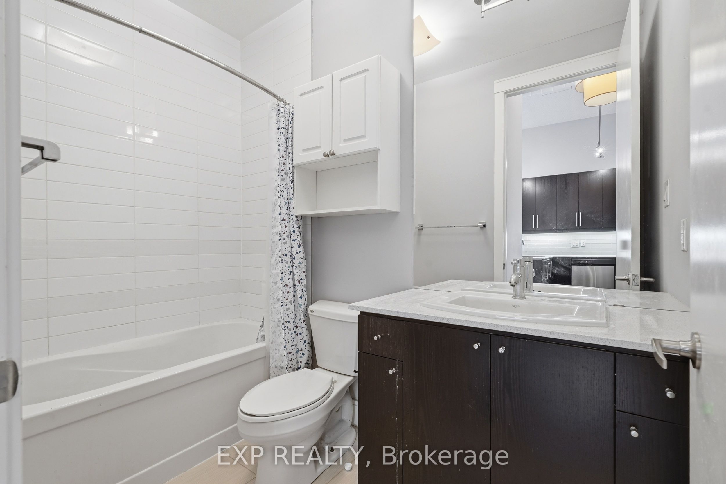 112 Benton Street 417 Property Photo 12