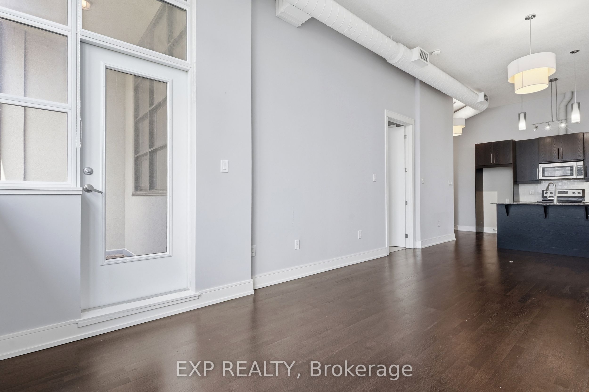 112 Benton Street 417 Property Photo 15