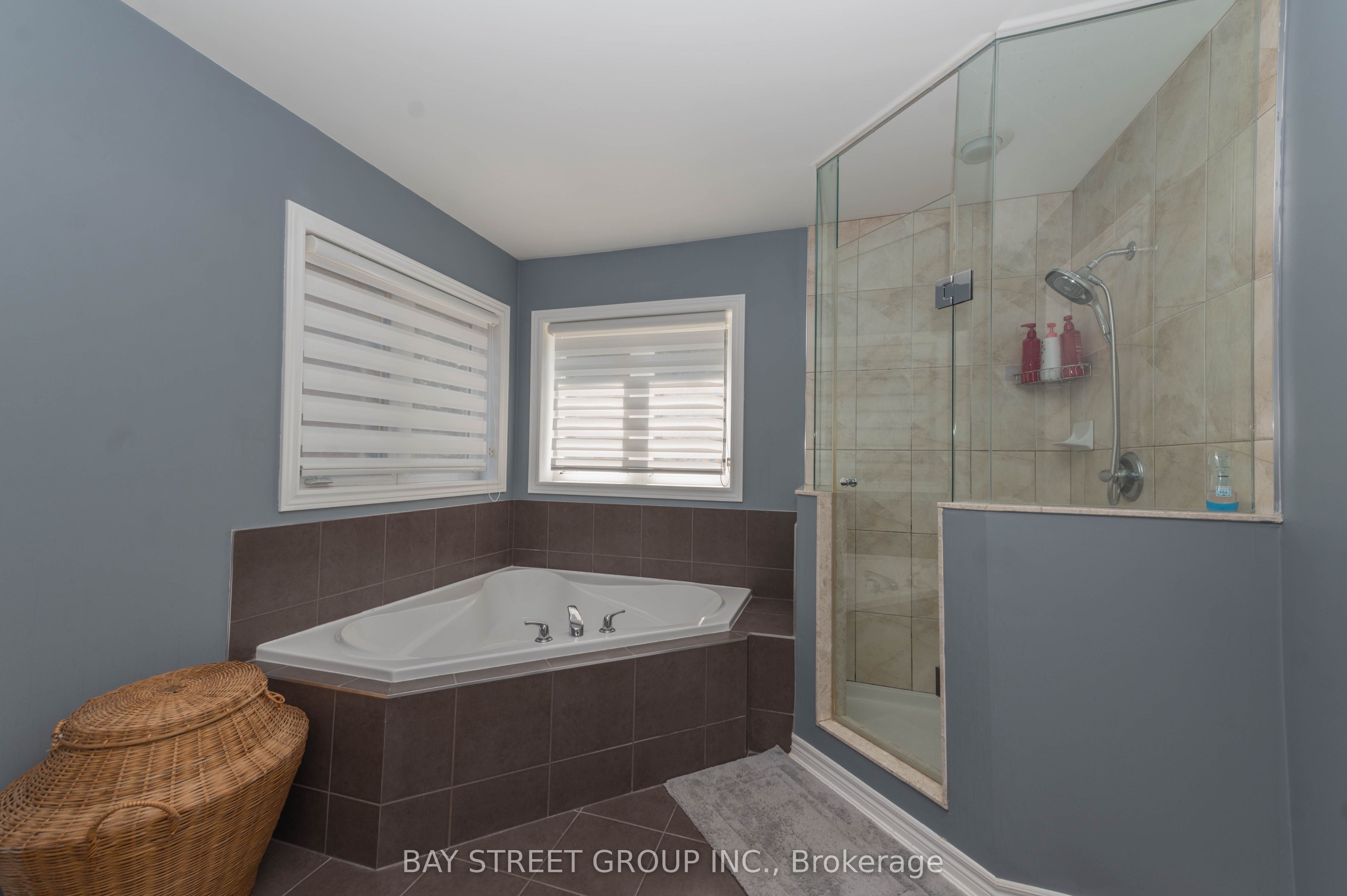 116 Winterberry Boulevard Property Photo 16