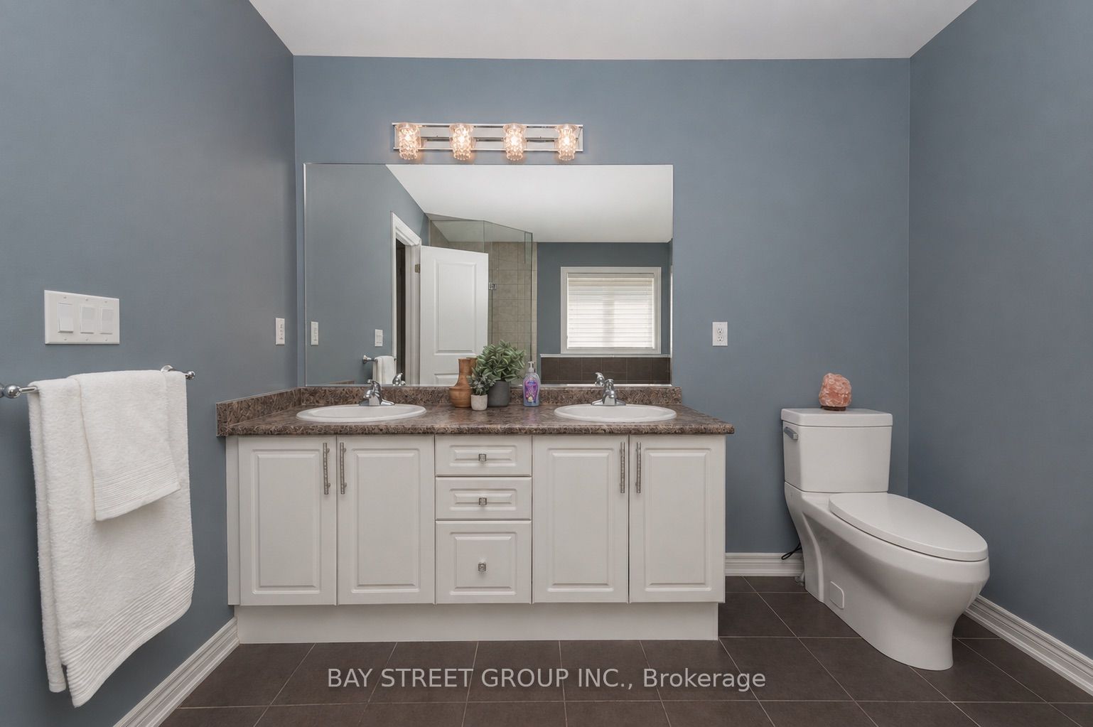 116 Winterberry Boulevard Property Photo 20