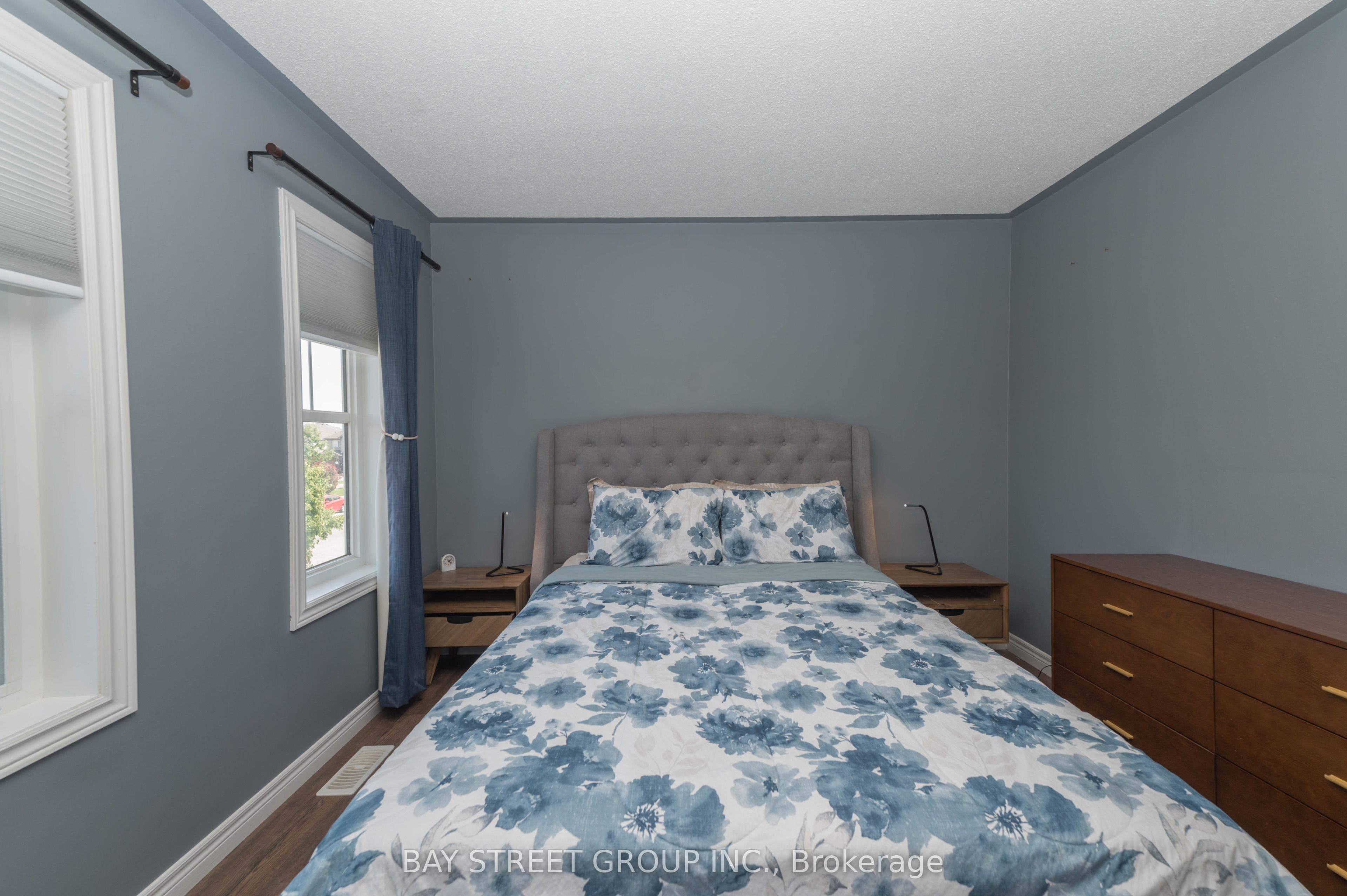 116 Winterberry Boulevard Property Photo 24