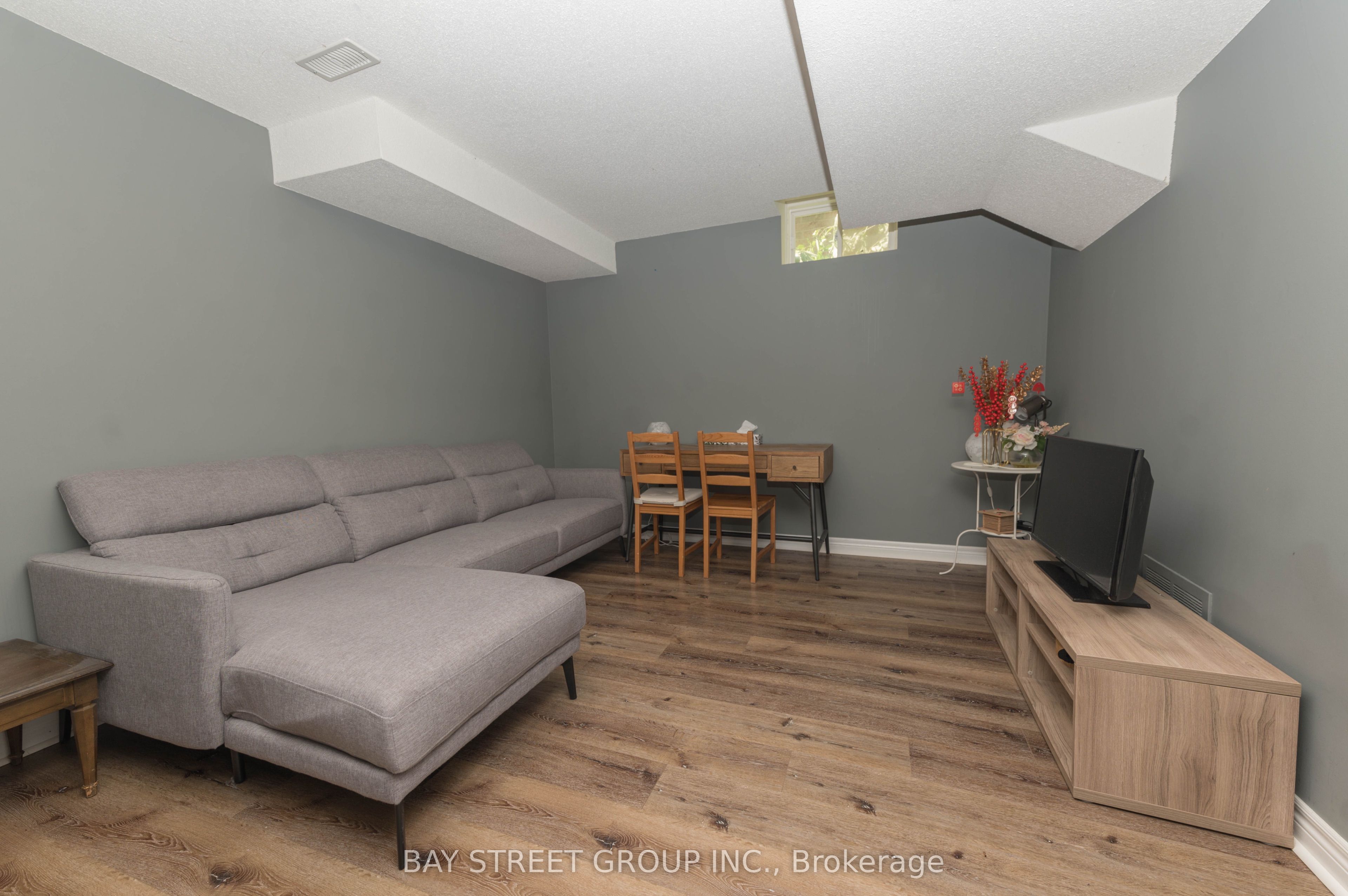 116 Winterberry Boulevard Property Photo 37