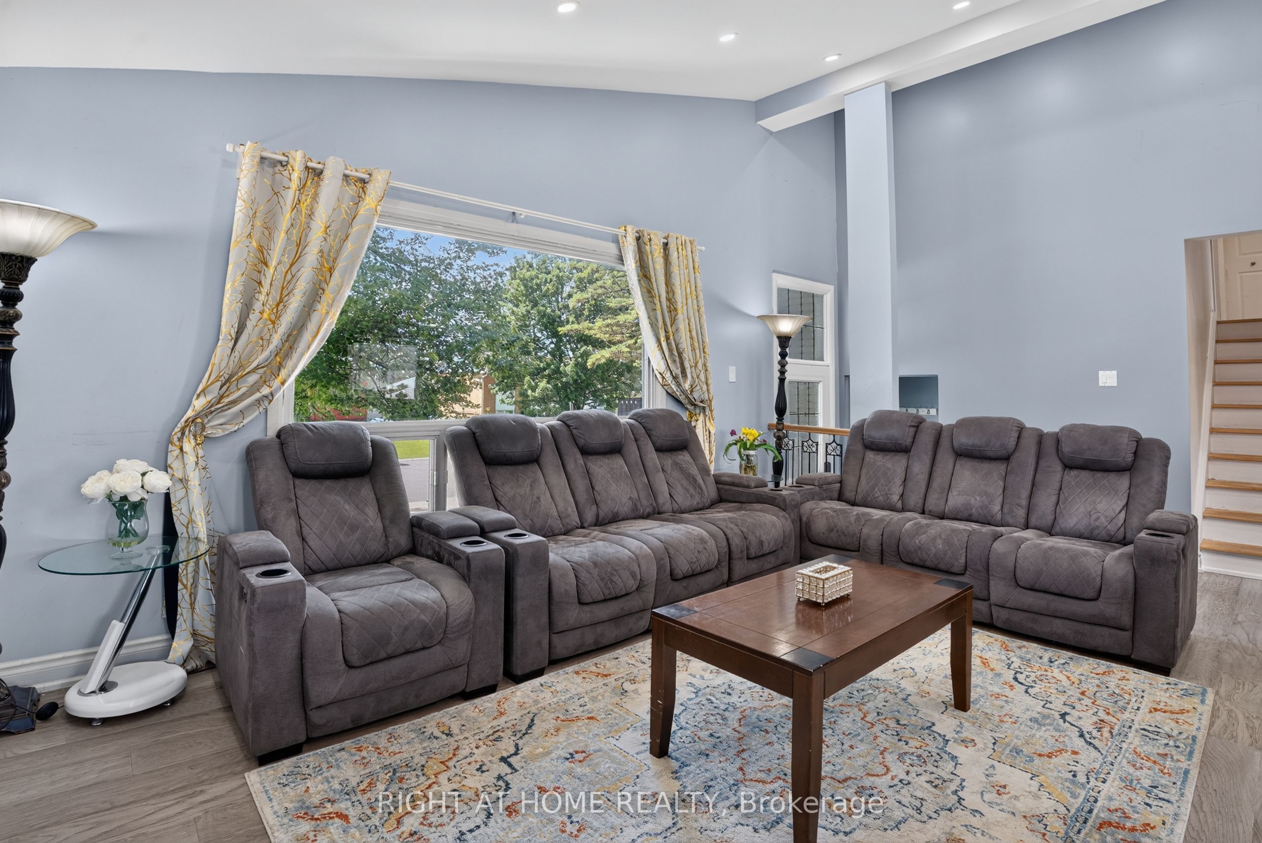 1385 Chartrand Avenue Property Photo 4