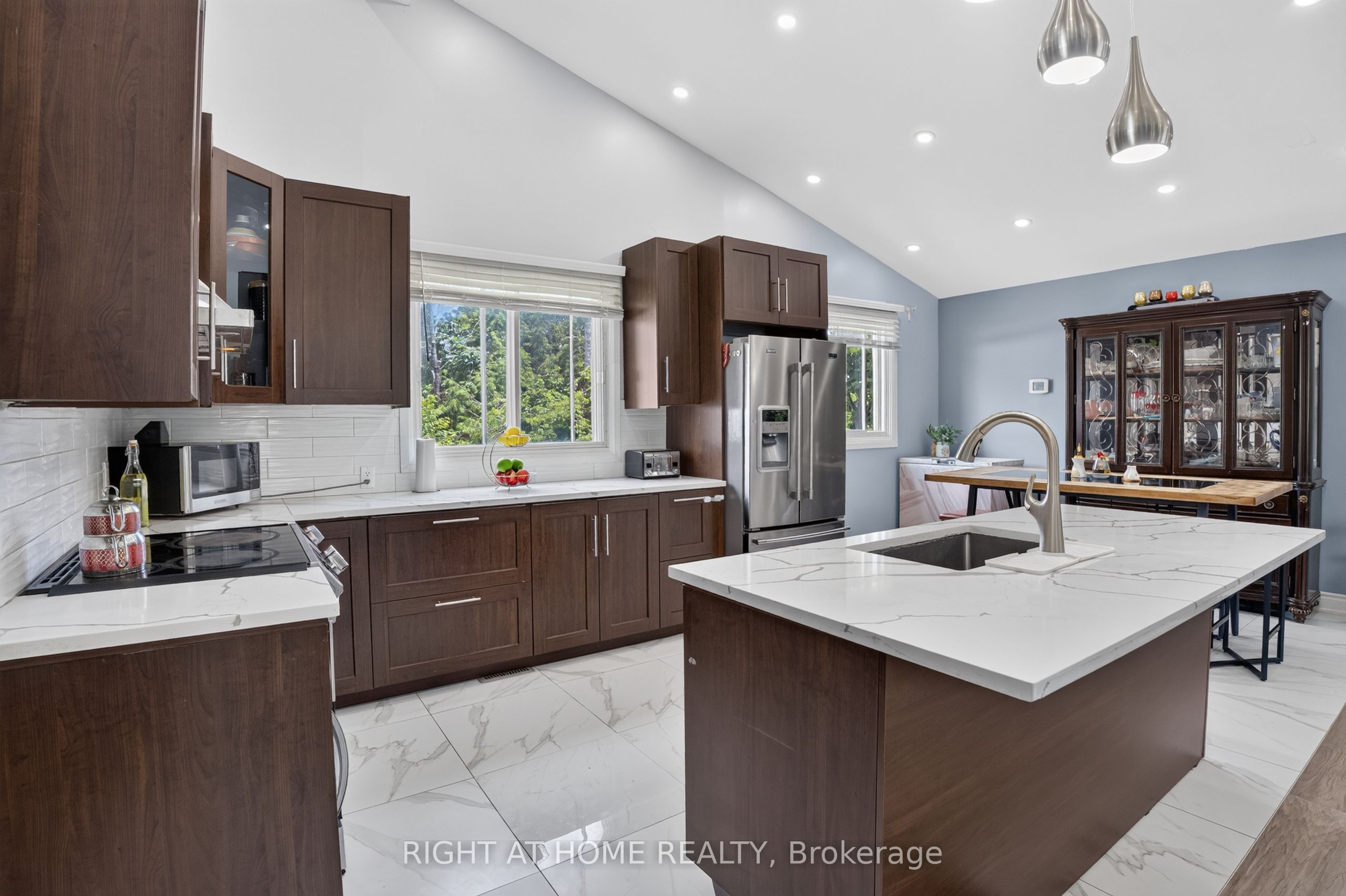 1385 Chartrand Avenue Property Photo 13