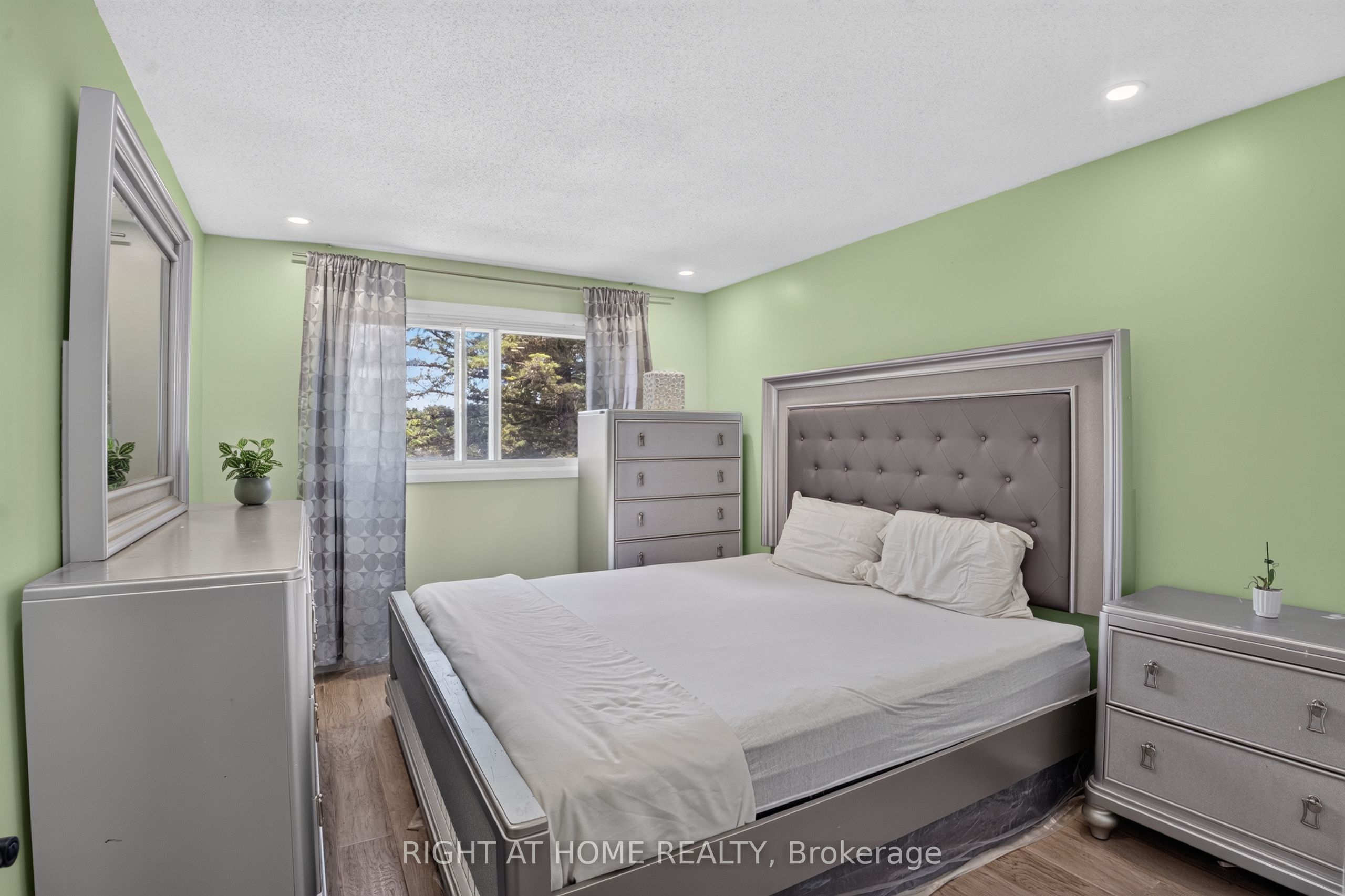 1385 Chartrand Avenue Property Photo 15