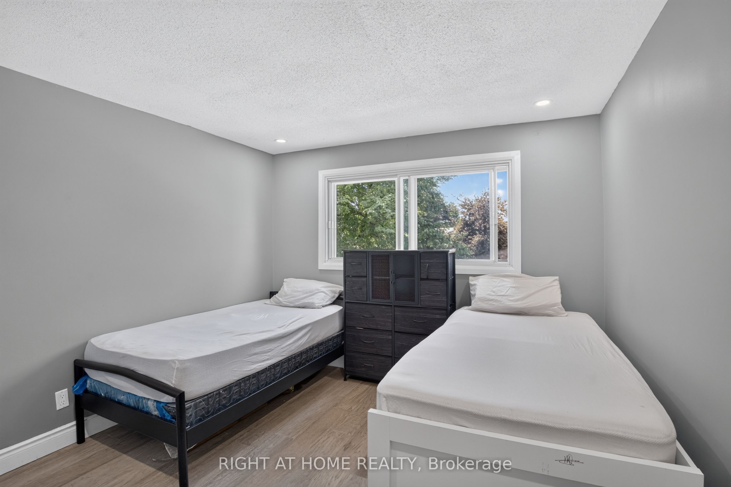 1385 Chartrand Avenue Property Photo 17