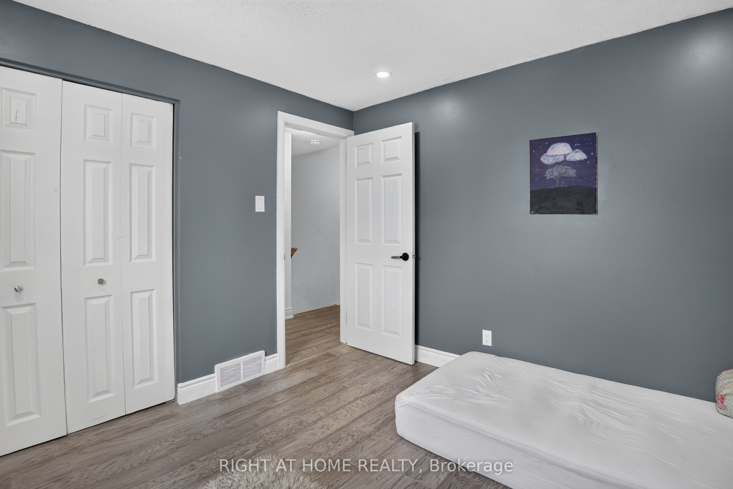1385 Chartrand Avenue Property Photo 21