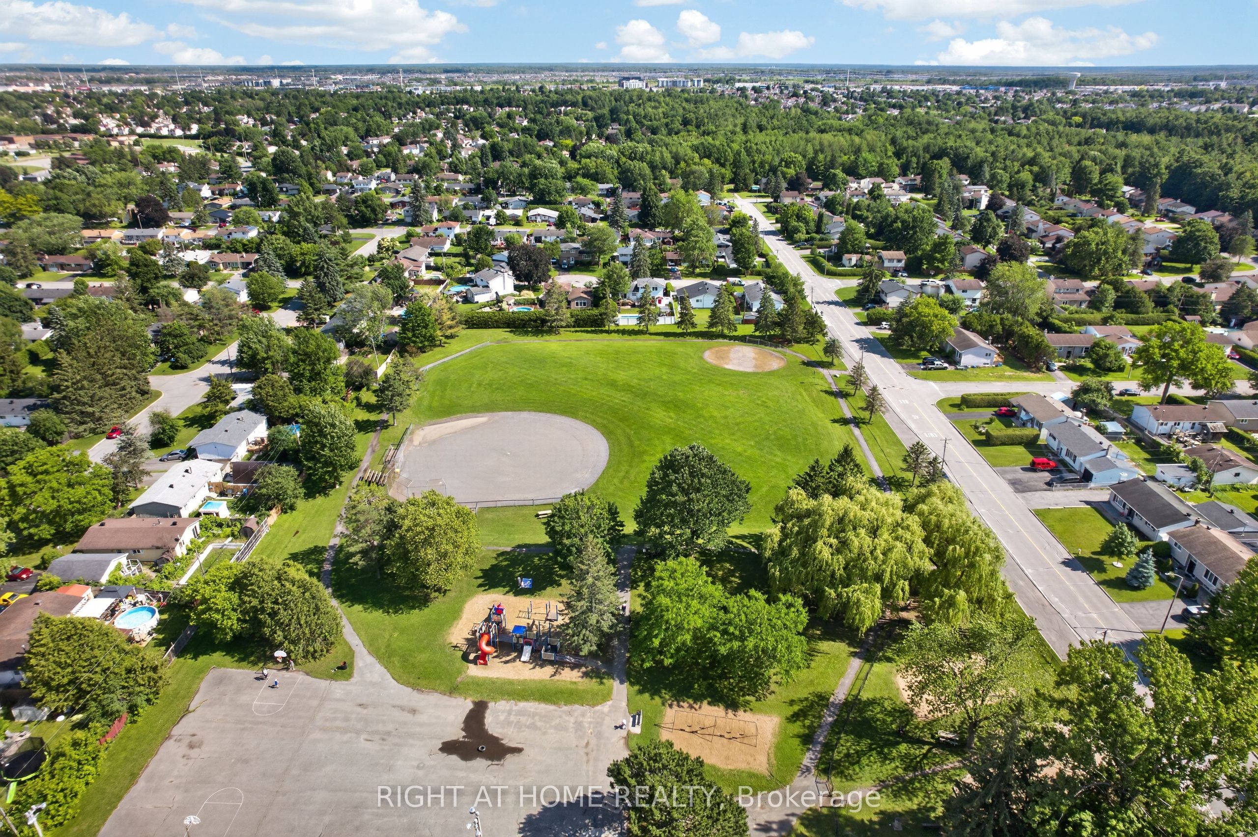 1385 Chartrand Avenue Property Photo 44