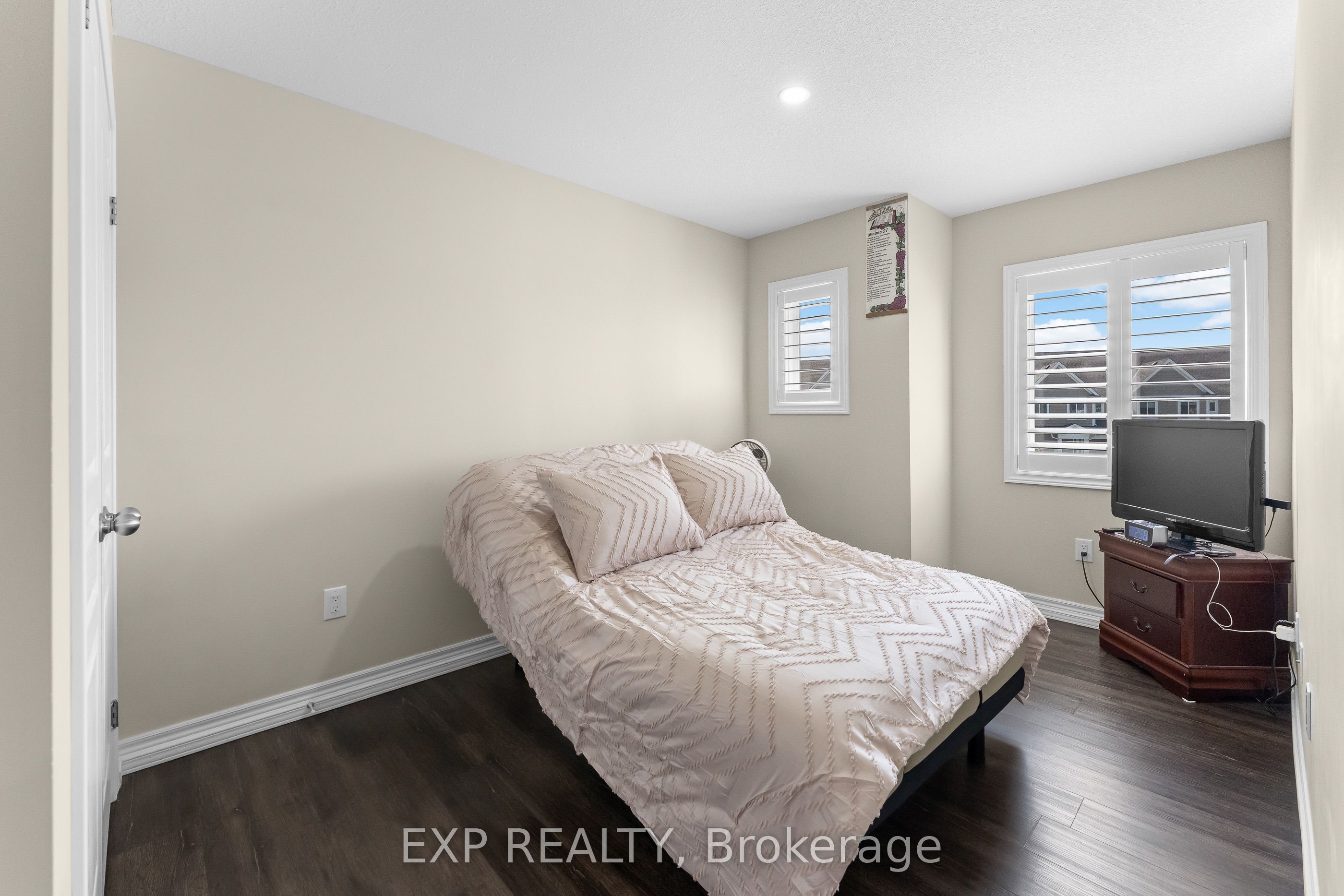 60 Canterbury Drive 3 Property Photo 12
