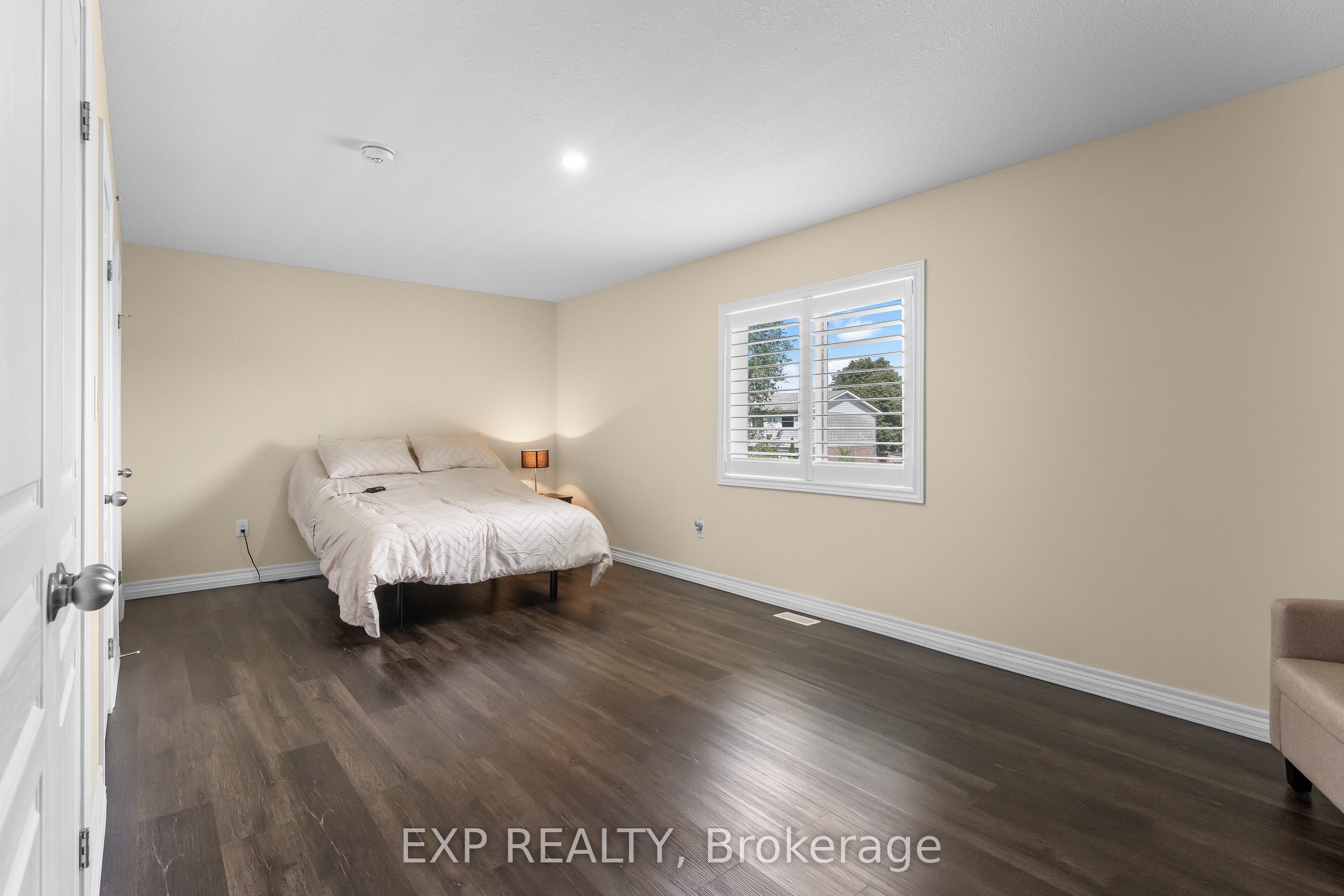60 Canterbury Drive 3 Property Photo 14
