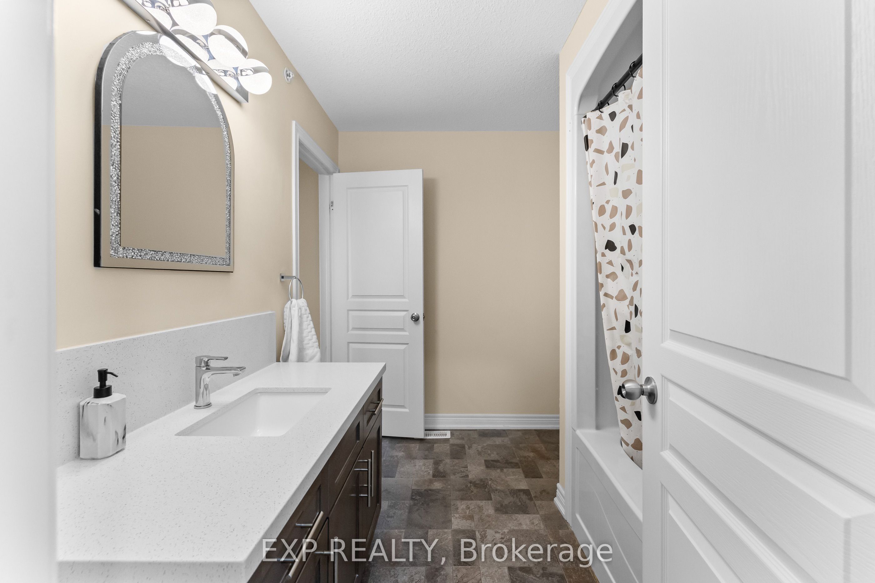 60 Canterbury Drive 3 Property Photo 15