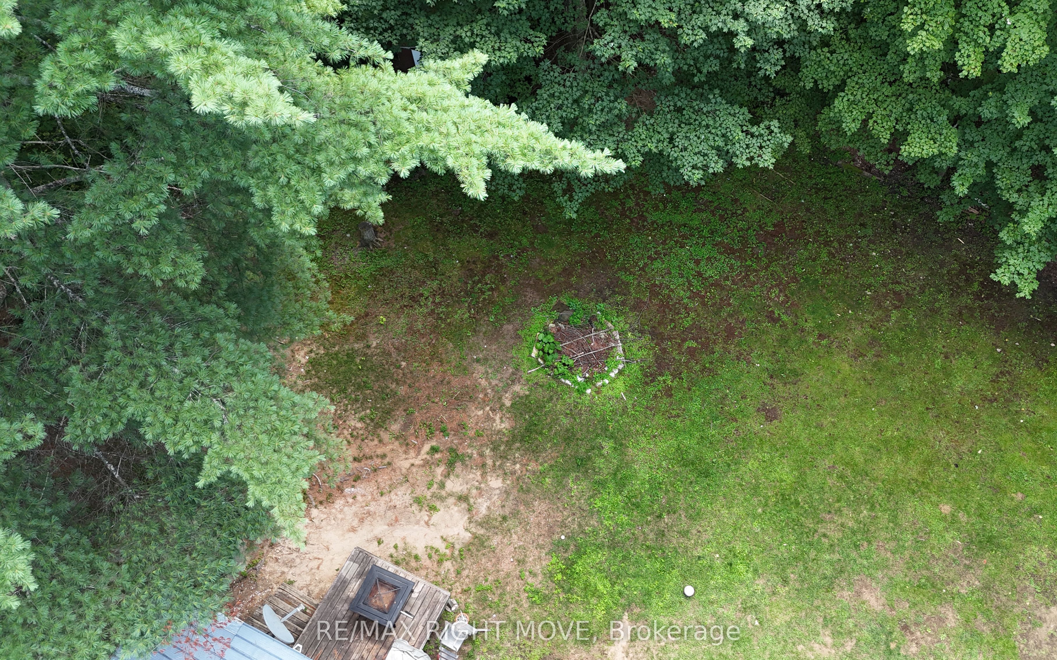 1062 4 Seasons Road Property Photo 27