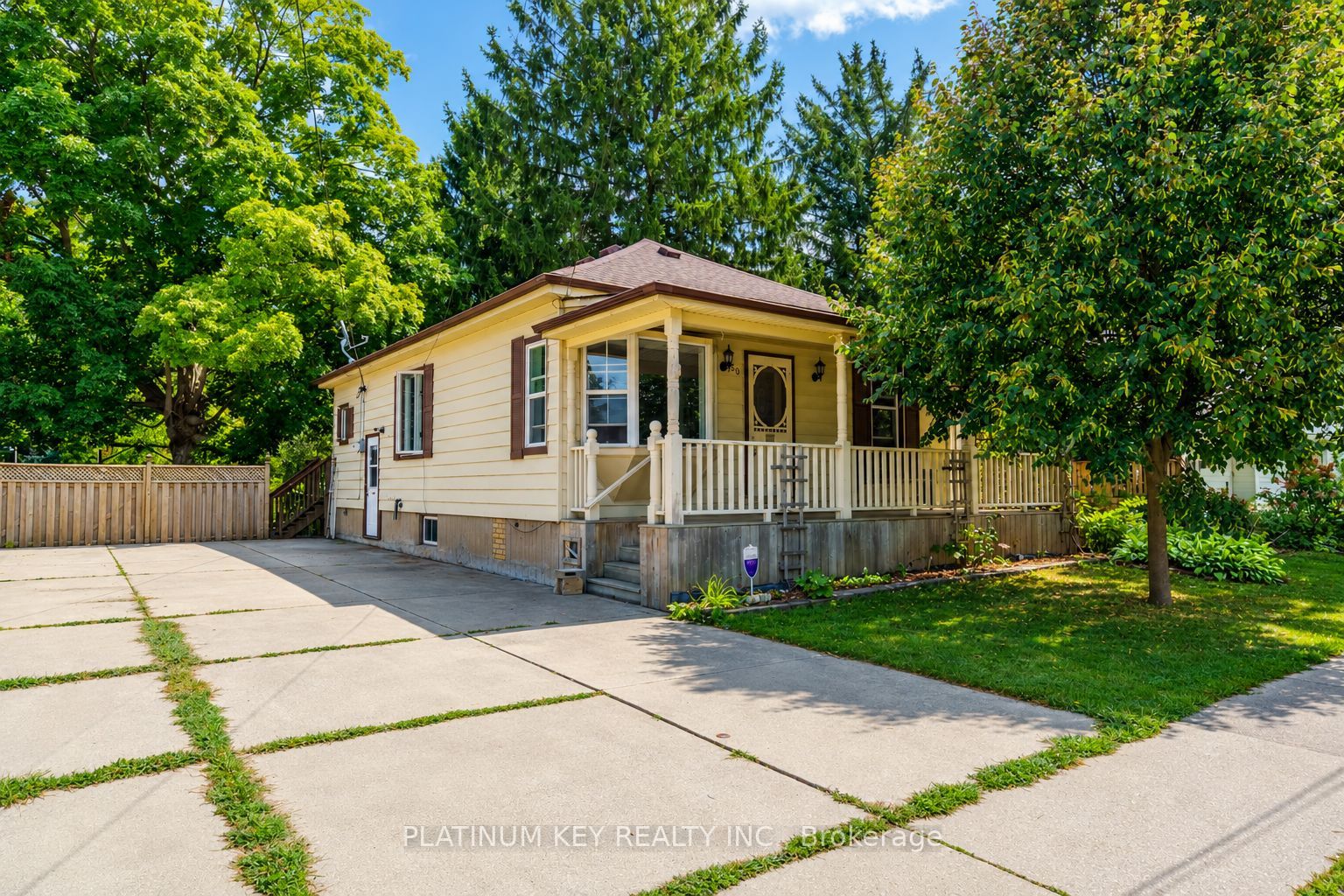 90 Andrew Street Property Photo 1