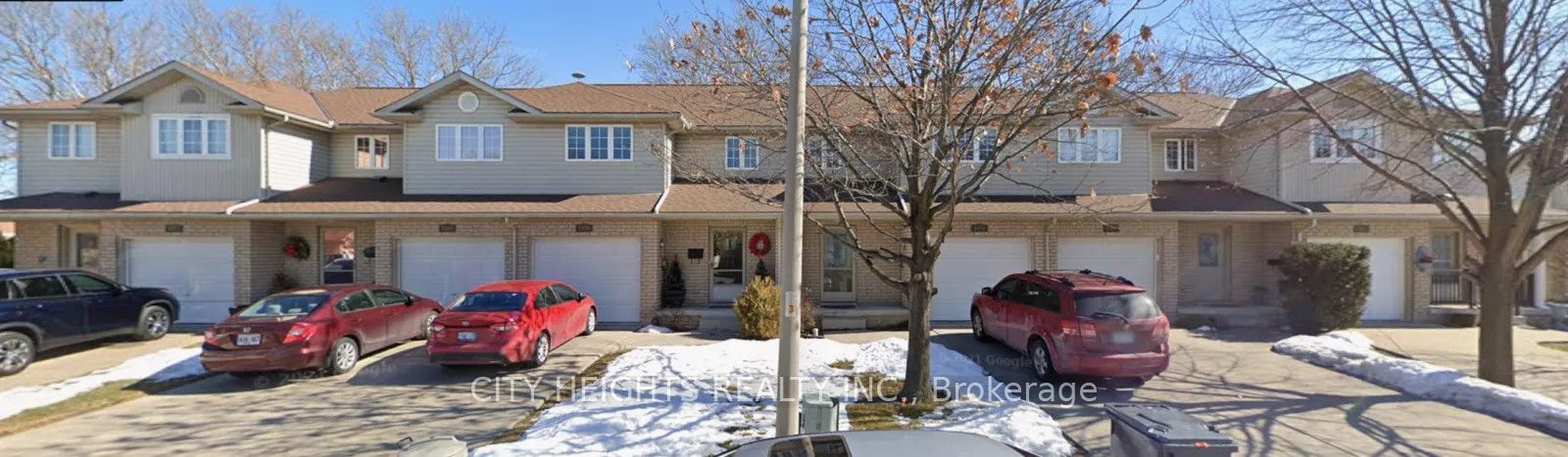 1058 Lexington Circle Upper Property Photo 1
