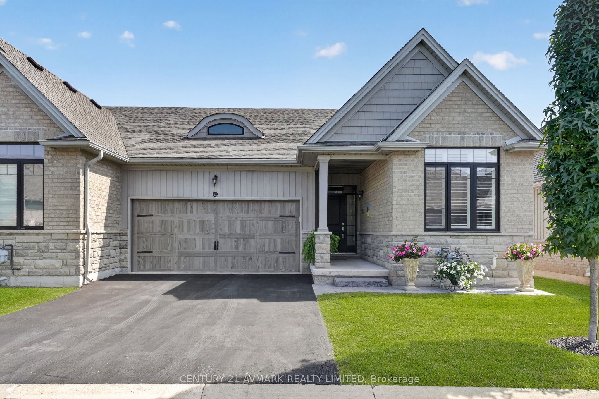 22 Borden Trail Property Photo 1