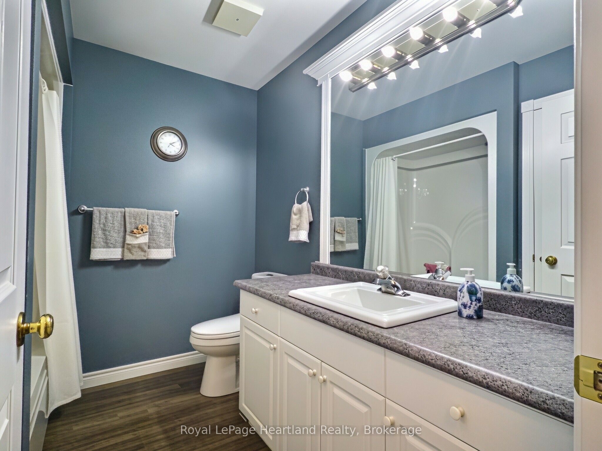 155 Victoria Drive Property Photo 15