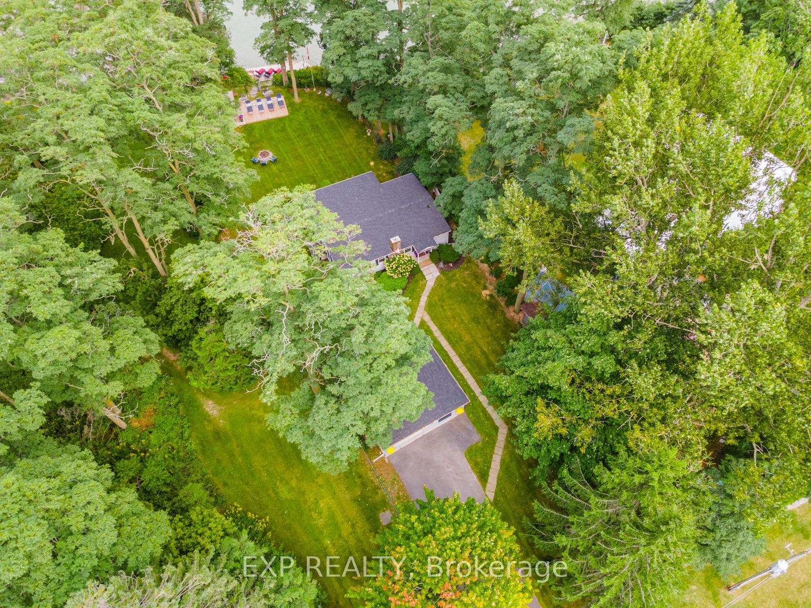 113 Victoria Beach Road Property Photo 3
