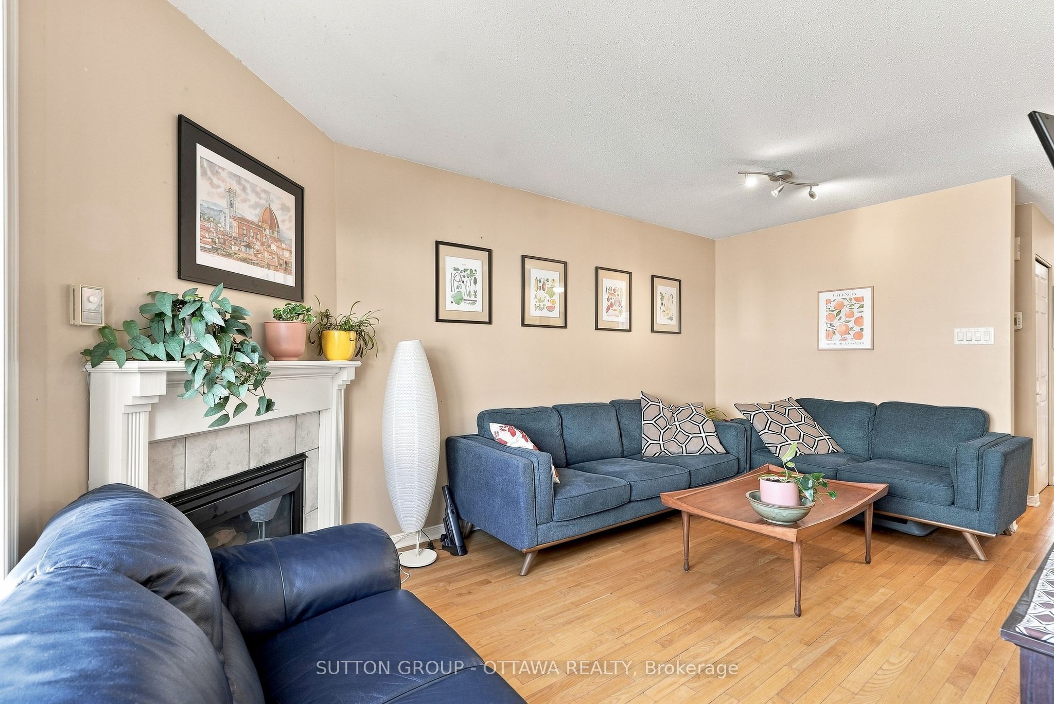 22 Manhattan Crescent Property Photo 11